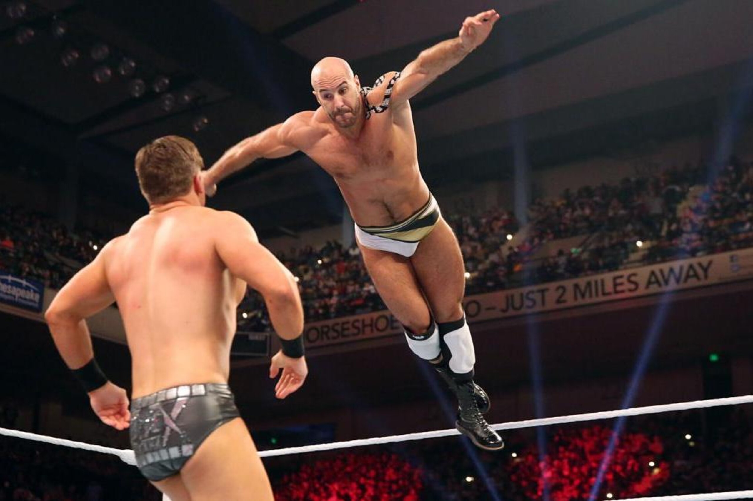 Cesaro flies at The Miz during qualifying match on Raw.