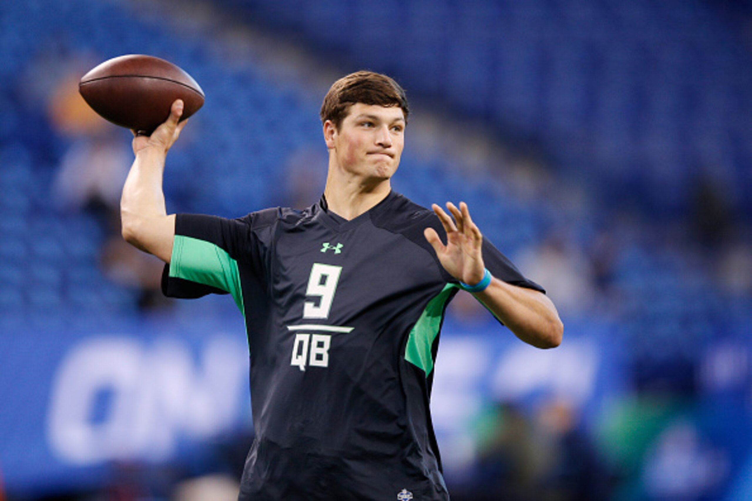 INDIANAPOLIS, IN - FEBRUARY 27: Quarterback Christian Hackenberg of Penn State throws during the 2016 NFL Scouting Combine at Lucas Oil Stadium on February 27, 2016 in Indianapolis, Indiana. (Photo by Joe Robbins/Getty Images)
