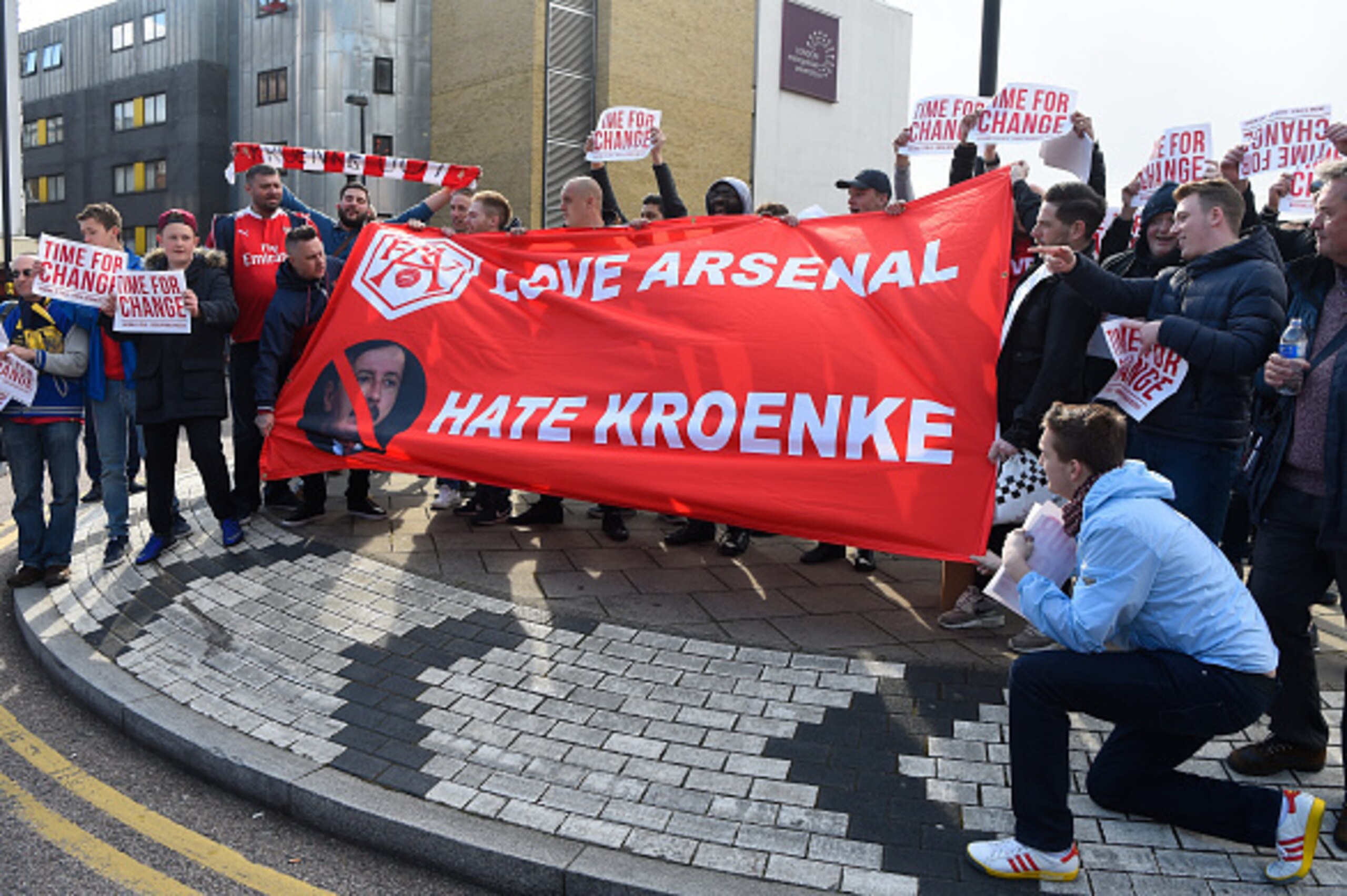 LONDON, ENGLAND - APRIL 30: Arsenal fans display a message for owner Stan Kroenke prior to the Barclays Premier League match between Arsenal and Norwich City at The Emirates Stadium on April 30, 2016 in London, England  (Photo by Mike Hewitt/Getty Images)