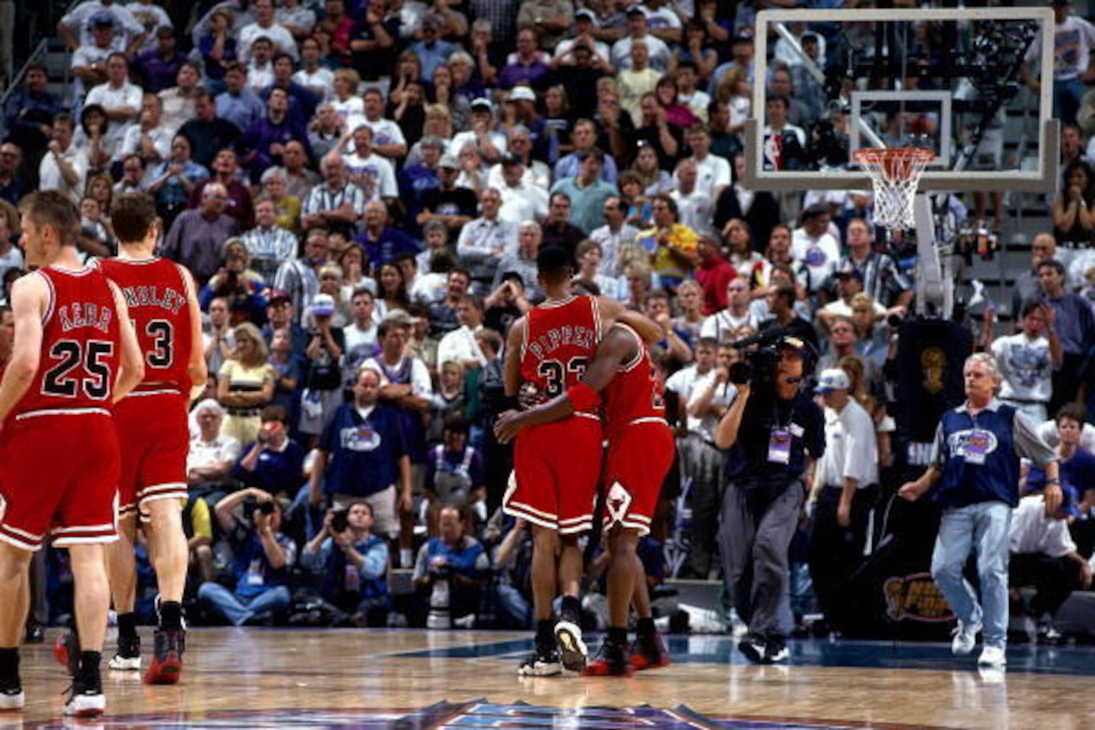 SALT LAKE CITY, UT - JUNE 11: Michael Jordan #23 of the Chicago Bulls is helped off the court by Scottie Pippen #33 during Game Five of the 1997 NBA Finals played against the Utah Jazz on June 11, 1997 at the Delta Center in Salt Lake City, Utah. The Chic SALT LAKE CITY, UT - JUNE 11: Michael Jordan #23 of the Chicago Bulls is helped off the court by Scottie Pippen #33 during Game Five of the 1997 NBA Finals played against the Utah Jazz on June 11, 1997 at the Delta Center in Salt Lake City, Utah. The Chic