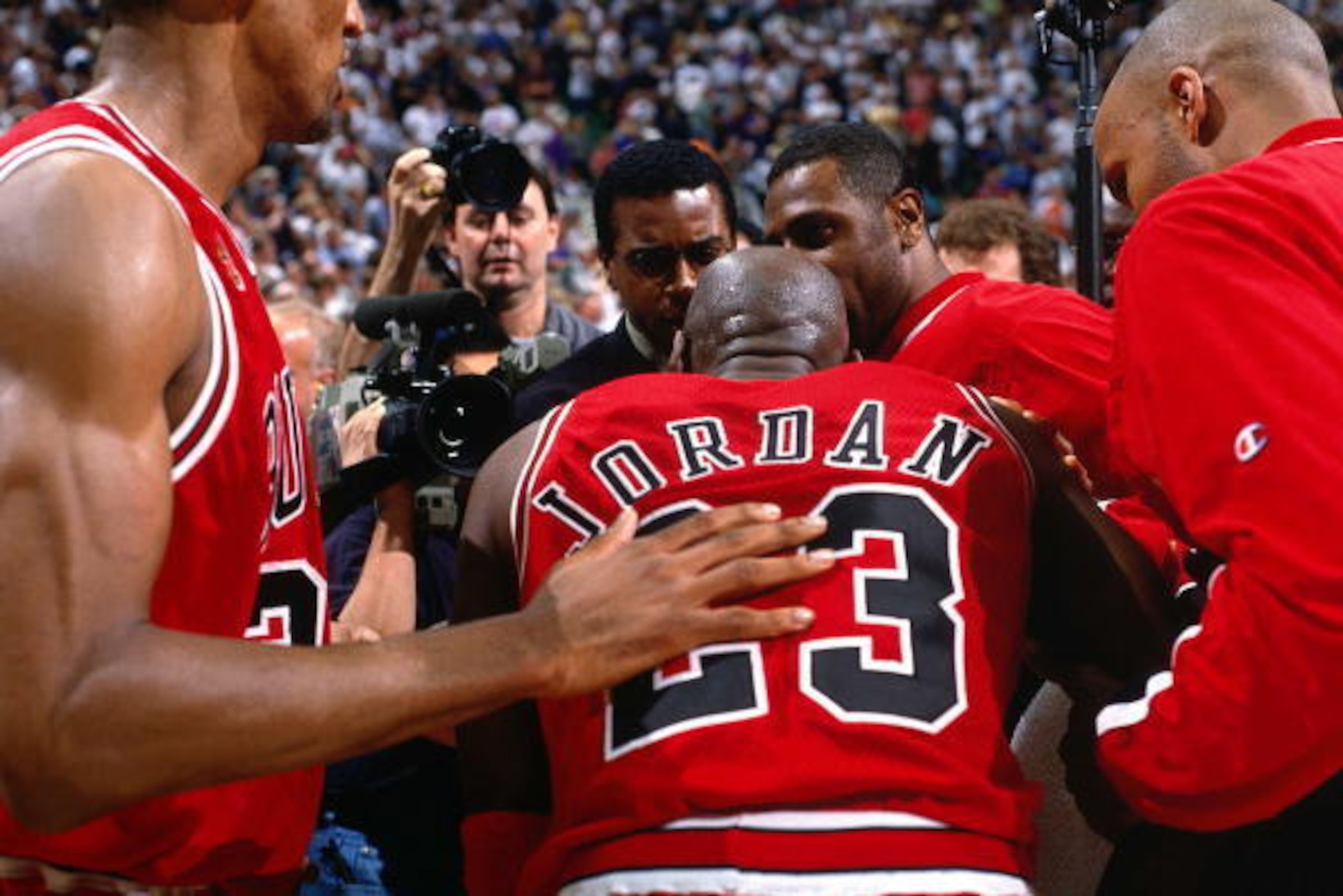 SALT LAKE CITY - JUNE 11: Amahd Rashad interviews Michael Jordan #23 of the Chicago Bulls after game five of the 1997 NBA Finals against the Utah Jazz at the Delta Center on June 11, 1997 in Salt Lake City, Utah. NOTE TO USER: User expressly acknowledge SALT LAKE CITY - JUNE 11: Amahd Rashad interviews Michael Jordan #23 of the Chicago Bulls after game five of the 1997 NBA Finals against the Utah Jazz at the Delta Center on June 11, 1997 in Salt Lake City, Utah. NOTE TO USER: User expressly acknowledge