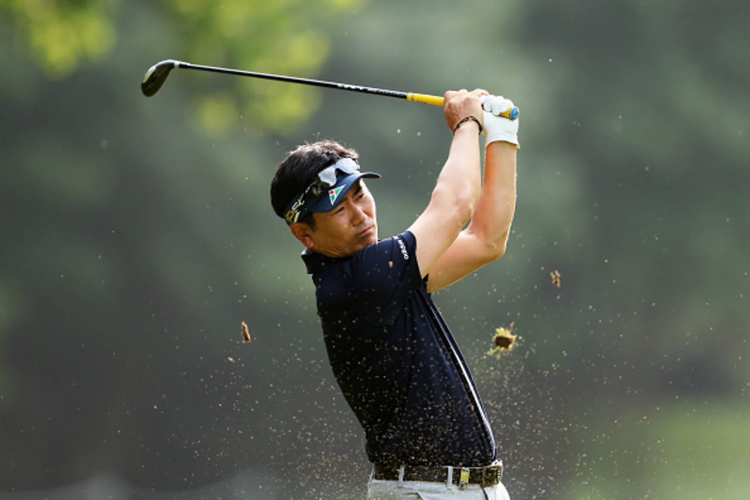 VIRGINIA WATER, ENGLAND - MAY 27: Y.E. Yang of Korea plays a shot on the 17th hole during day two of the BMW PGA Championship at Wentworth on May 27, 2016 in Virginia Water, England. (Photo by David Cannon/Getty Images) VIRGINIA WATER, ENGLAND - MAY 27: Y.E. Yang of Korea plays a shot on the 17th hole during day two of the BMW PGA Championship at Wentworth on May 27, 2016 in Virginia Water, England. (Photo by David Cannon/Getty Images)