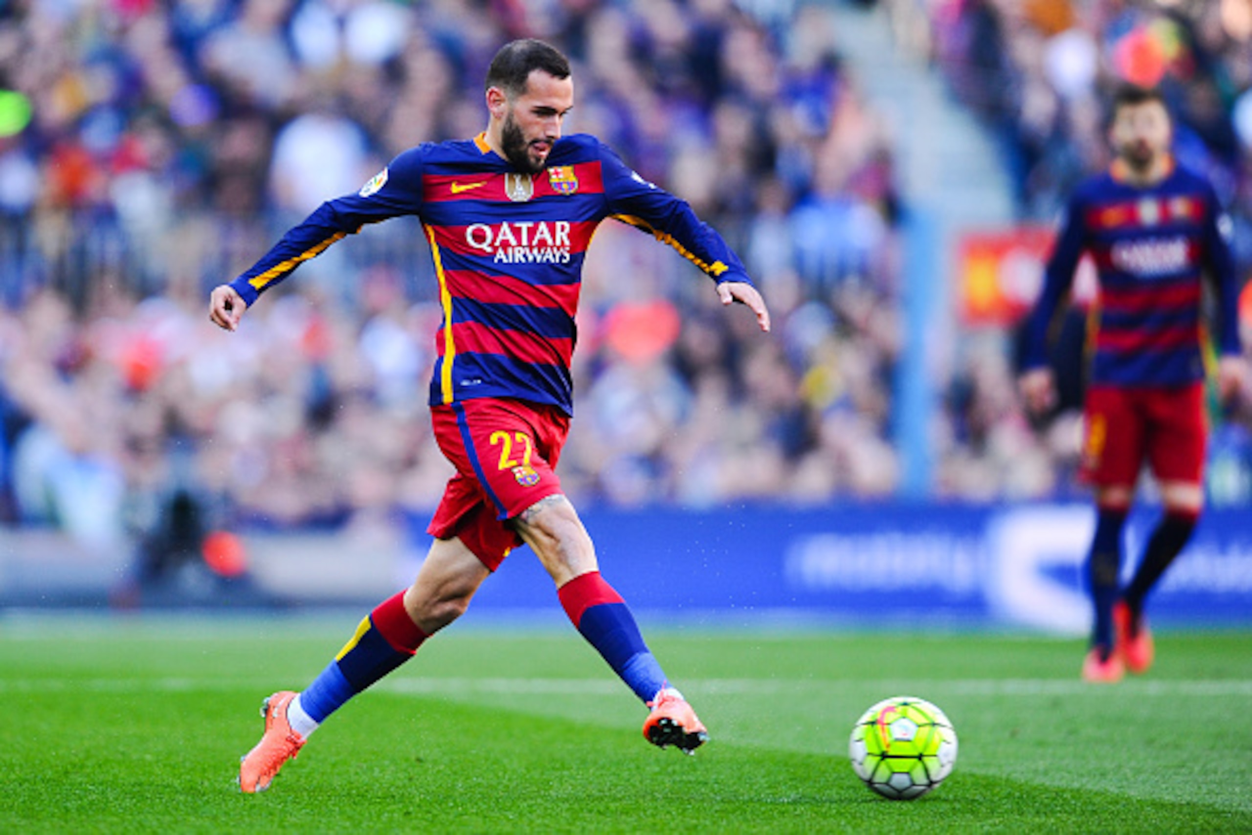 BARCELONA, SPAIN - MARCH 12:  Aleix Vidal of FC Barcelona runs with the ball during the La Liga match between FC Barcelona and Getafe CF at Camp Nou on March 12, 2016 in Barcelona, Spain.  (Photo by David Ramos/Getty Images)