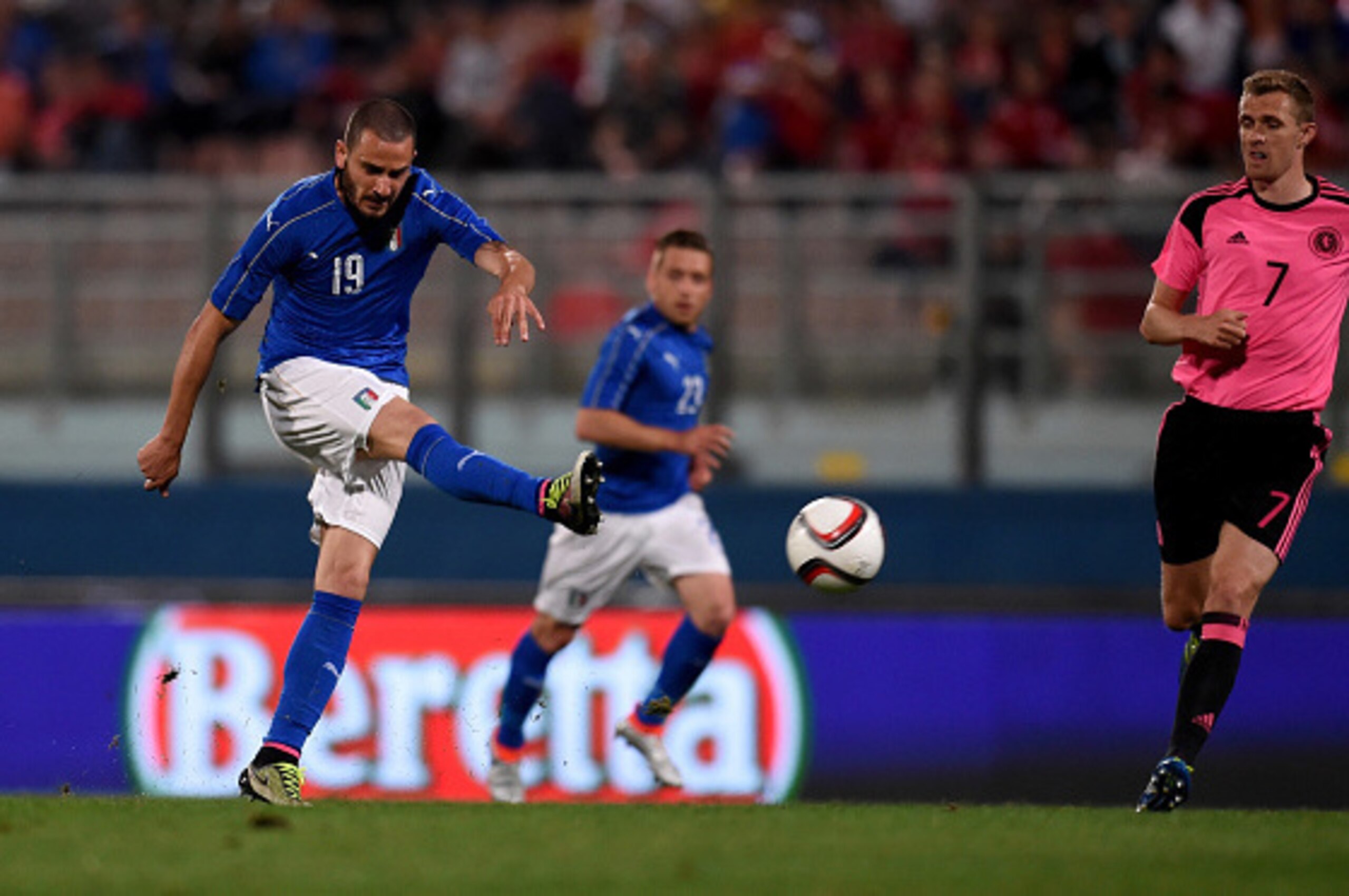 MALTA, MALTA - MAY 29:  Leonardo Bonucci of Italy in action during the international friendly between Italy and Scotland on May 29, 2016 in Malta, Malta.  (Photo by Claudio Villa/Getty Images)