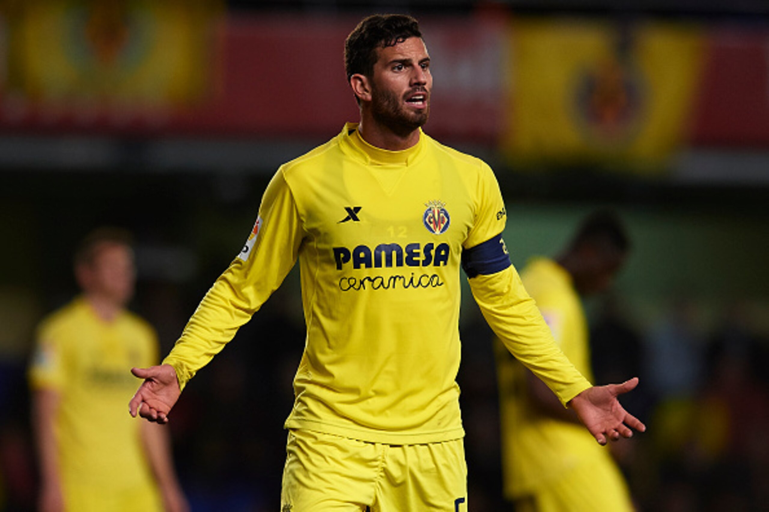 VILLARREAL, SPAIN - JANUARY 13: Mateo Pablo Musacchio of Villarreal reacts during the Copa del Rey Round of 16 second leg match between Villarreal CF and Athletic Club de Bilbao at El Madrigal on January 13, 2016 in Villarreal, Spain. (Photo by Manuel Q VILLARREAL, SPAIN - JANUARY 13: Mateo Pablo Musacchio of Villarreal reacts during the Copa del Rey Round of 16 second leg match between Villarreal CF and Athletic Club de Bilbao at El Madrigal on January 13, 2016 in Villarreal, Spain. (Photo by Manuel Q