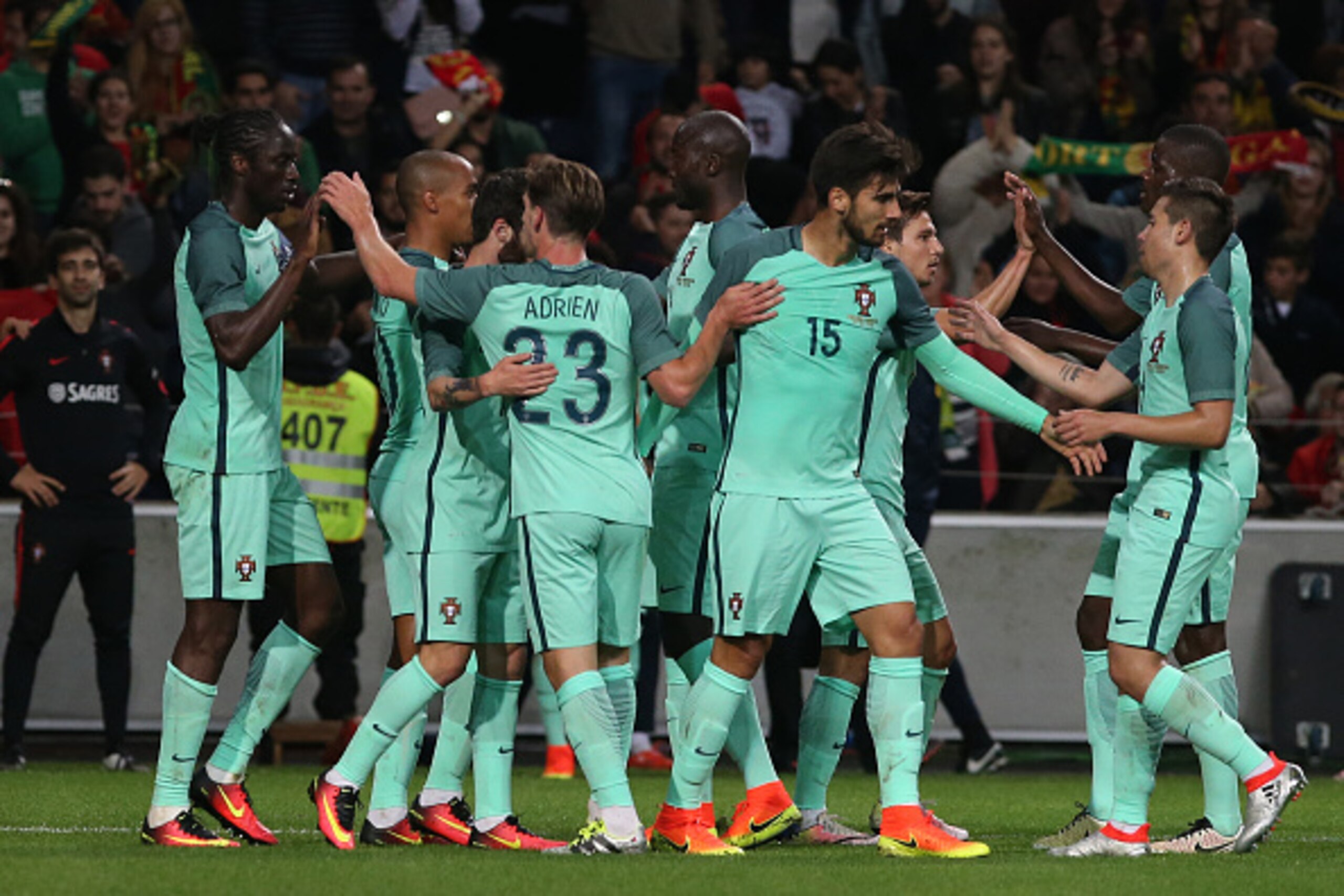 PORTO, PORTUGAL - MAY 29: Portugal forward Eder celebrates with teammates after scoring a goal during the International Friendly match between Portugal and Norway at Estadio do Dragao on May 29, 2016 in Porto, Portugal. (Photo by Gualter Fatia/Getty Imag PORTO, PORTUGAL - MAY 29: Portugal forward Eder celebrates with teammates after scoring a goal during the International Friendly match between Portugal and Norway at Estadio do Dragao on May 29, 2016 in Porto, Portugal. (Photo by Gualter Fatia/Getty Imag