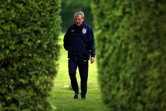 ST ALBANS, ENGLAND - MAY 30:  England manager Roy Hodgson looks on during an England training session on May 30, 2016 in London, England.  (Photo by Ben Hoskins/Getty Images)