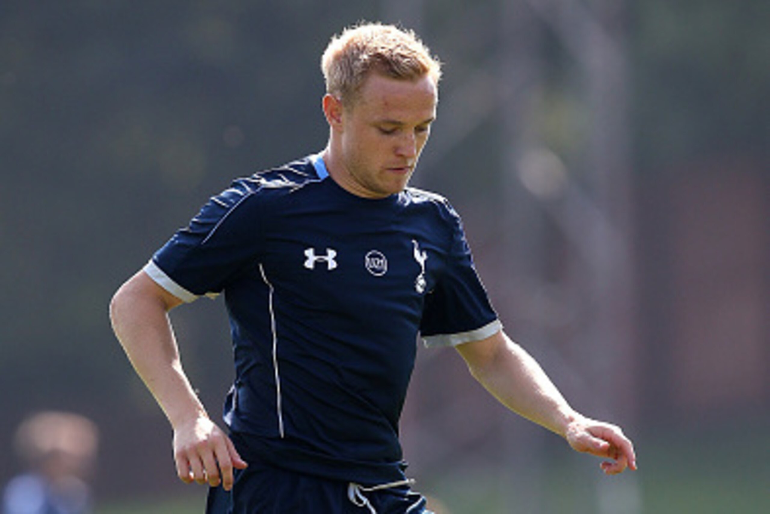 SUNDERLAND, ENGLAND - AUGUST 23:  Alex Pritchard of Spurs warms up ahead of the Barclays U21 Premier League match between Sunderland U21 and Tottenham Hotspur U21 at Eppleton Colliery Welfare ground on August 23, 2015 in Sunderland, England.  (Photo by Ja