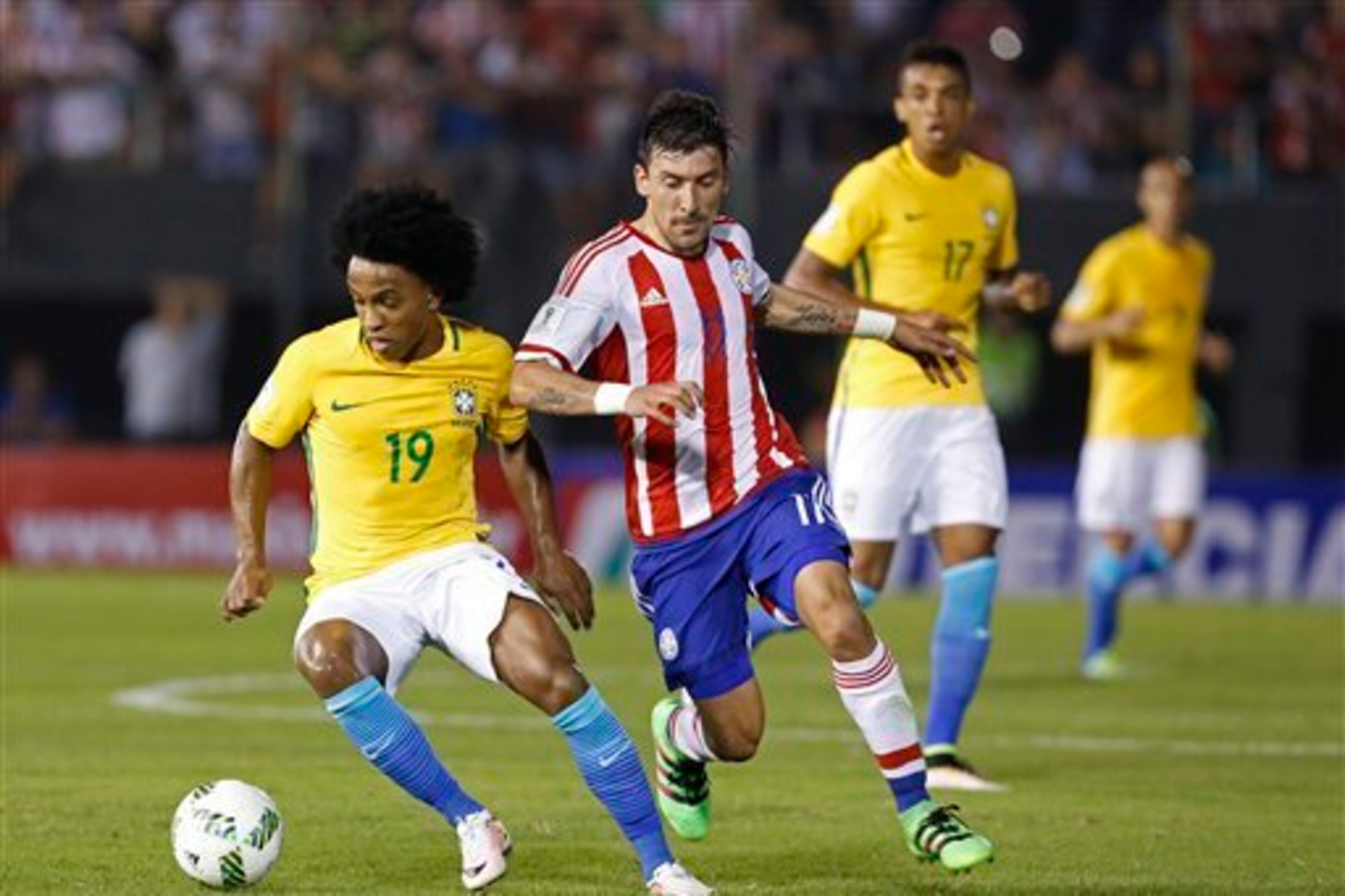 Willian (19) has been in excellent form over recent months. Willian (19) has been in excellent form over recent months.