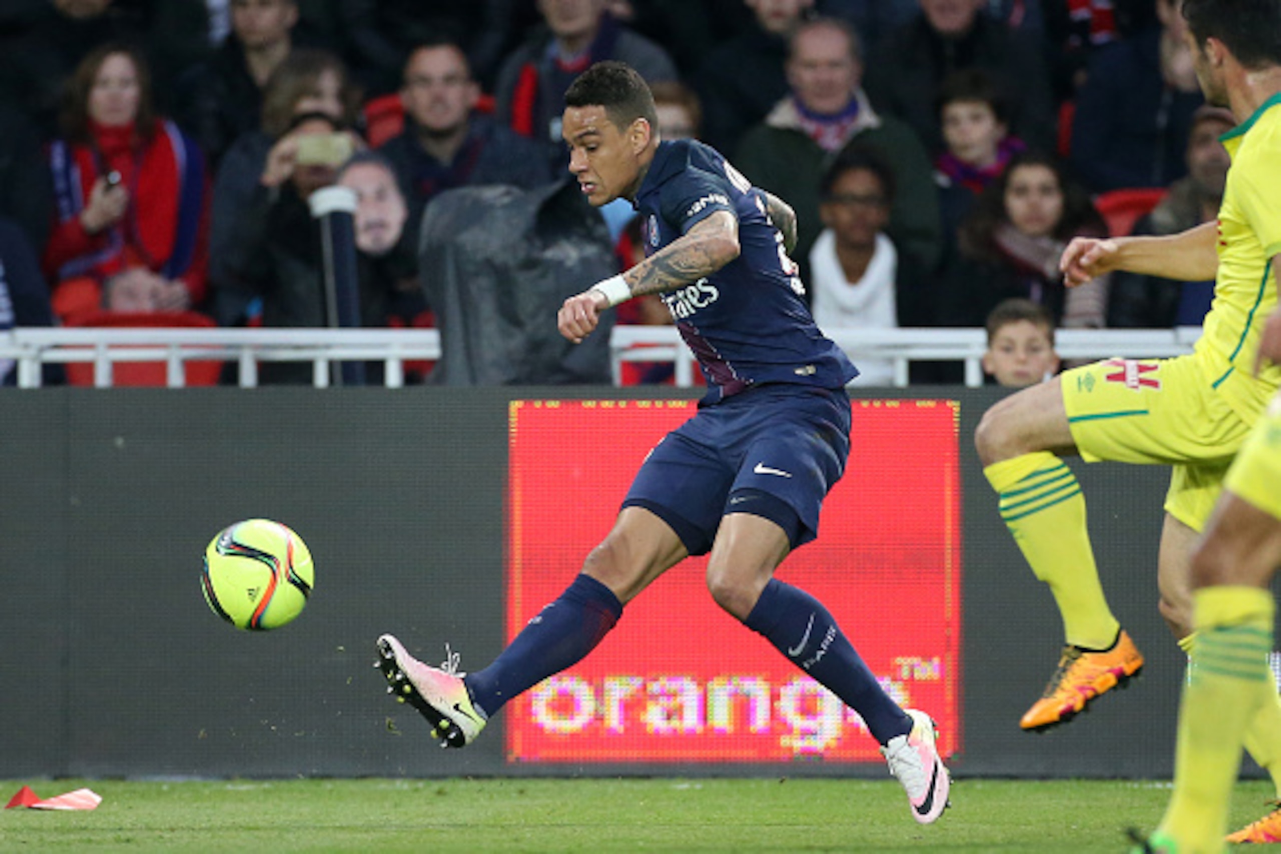 PARIS, FRANCE - MAY 14: Gregory Van Der Wiel of PSG in action during the French Ligue 1 match between Paris Saint-Germain (PSG) and FC Nantes at Parc des Princes stadium on May 14, 2016 in Paris, France. (Photo by Jean Catuffe/Getty Images)
