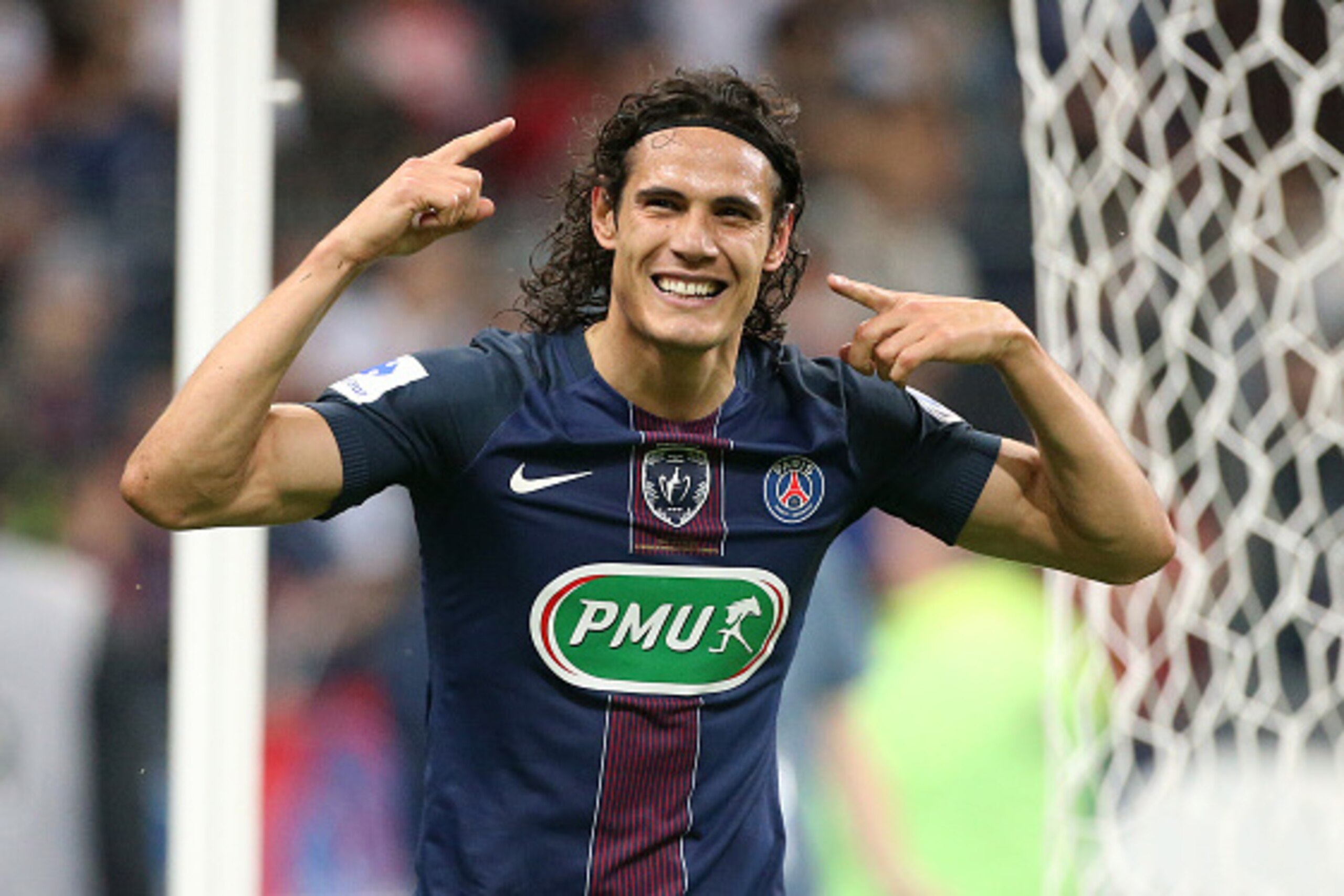 PARIS, FRANCE - MAY 21: Edinson Cavani of PSG celebrates his goal during the French Cup Final match between Paris Saint-Germain (PSG) and Olympique de Marseille (OM) at Stade de France on May 21, 2016 in Saint-Denis nearby Paris, France. (Photo by Jean Ca PARIS, FRANCE - MAY 21: Edinson Cavani of PSG celebrates his goal during the French Cup Final match between Paris Saint-Germain (PSG) and Olympique de Marseille (OM) at Stade de France on May 21, 2016 in Saint-Denis nearby Paris, France. (Photo by Jean Ca