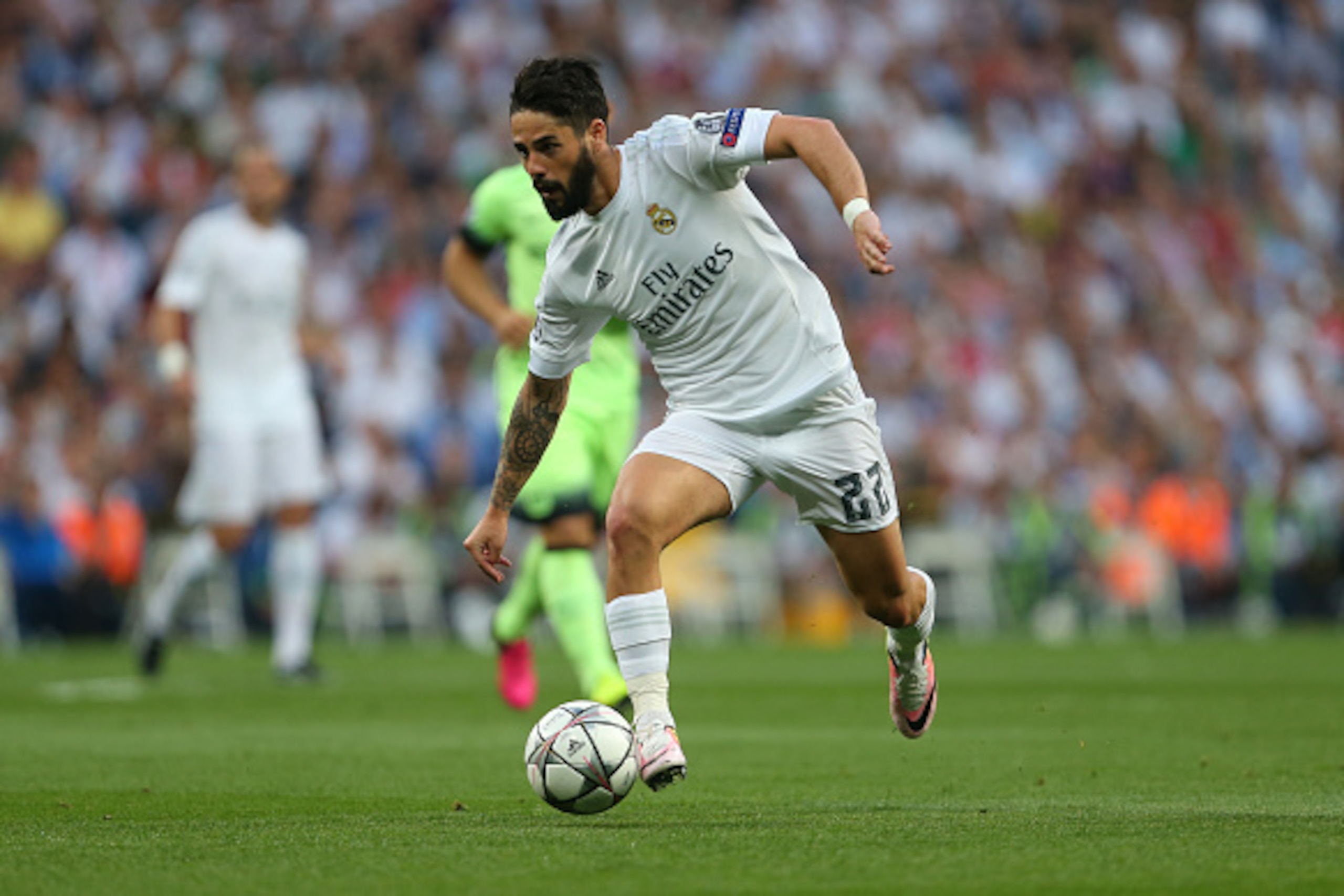 MADRID, SPAIN - MAY 04:  Isco of Real Madrid during the UEFA Champions League Semi Final second leg match between Real Madrid and Manchester City FC at Estadio Santiago Bernabeu on May 4, 2016 in Madrid, Spain.  (Photo by Catherine Ivill - AMA/Getty Image