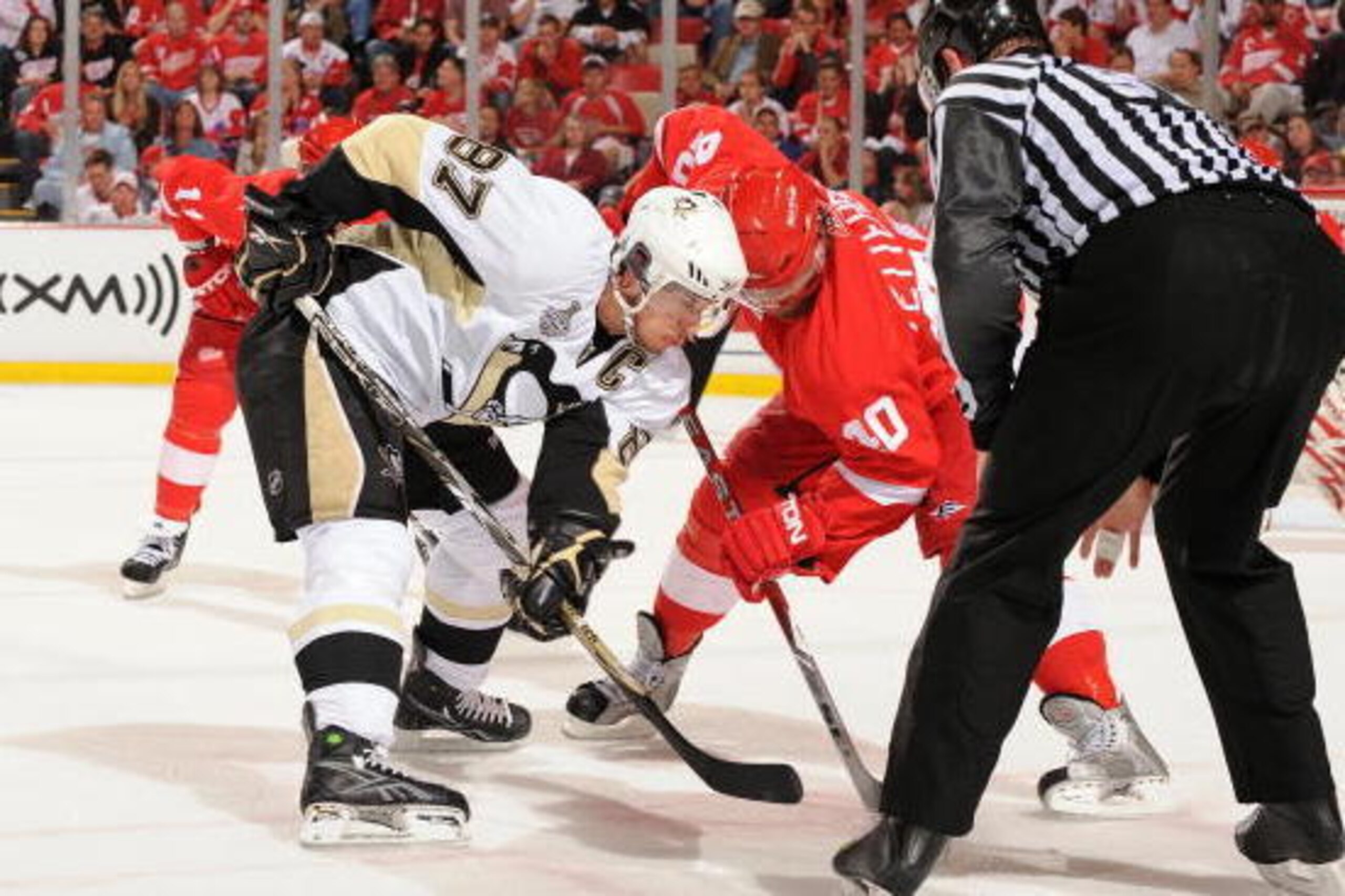 DETROIT - MAY 31:  Henrik Zetterberg #40 of the Detroit Red Wings gets ready to face-off against Sidney Crosby #87 of the Pittsburgh Penguins  during Game Two of the 2009 Stanley Cup Finals at Joe Louis Arena on May 31, 2009 in Detroit, Michigan. (Photo b