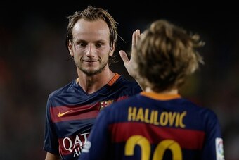(L-R) Ivan Rakitic of FC Barcelona, Alen Halilovic of FC Barcelona during the Joan Gamper Trophy match between Barcelona and AS Roma on August 5, 2015 at the Camp Nou stadium in Barcelona, Spain.(Photo by VI Images via Getty Images)