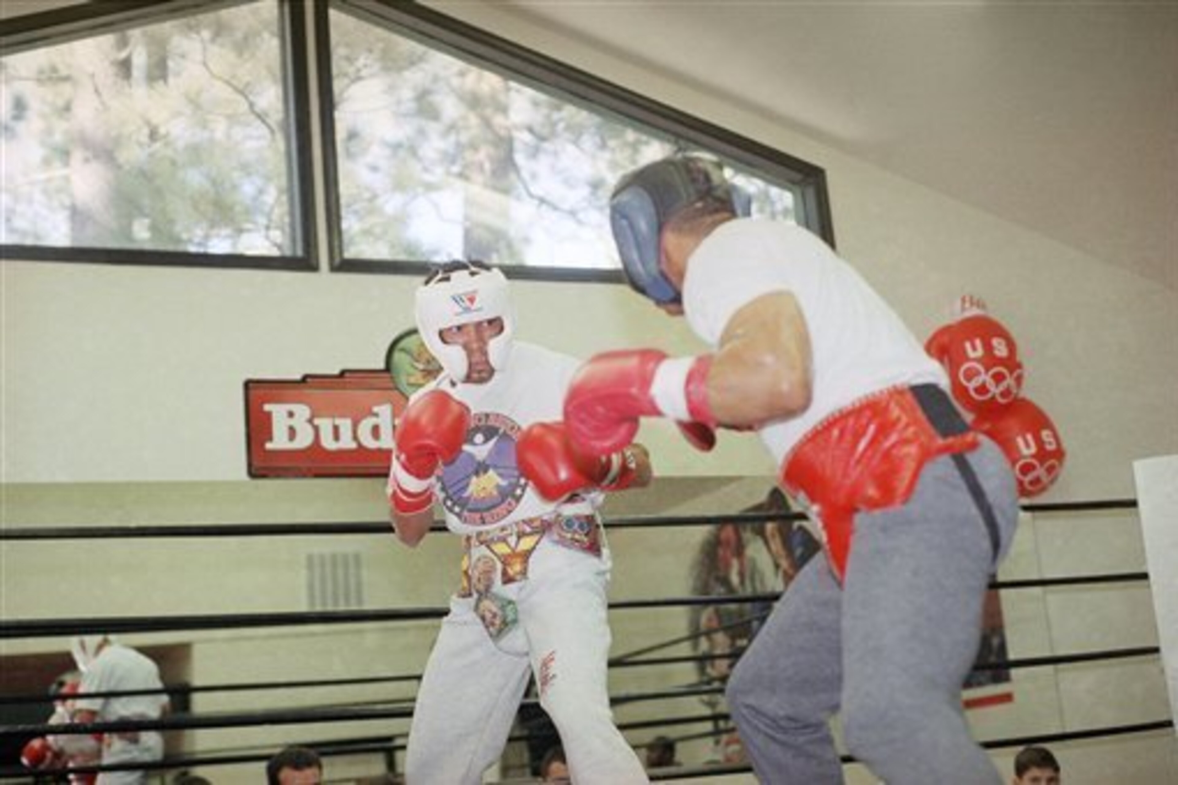 De La Hoya built his own gym to train in. De La Hoya built his own gym to train in.