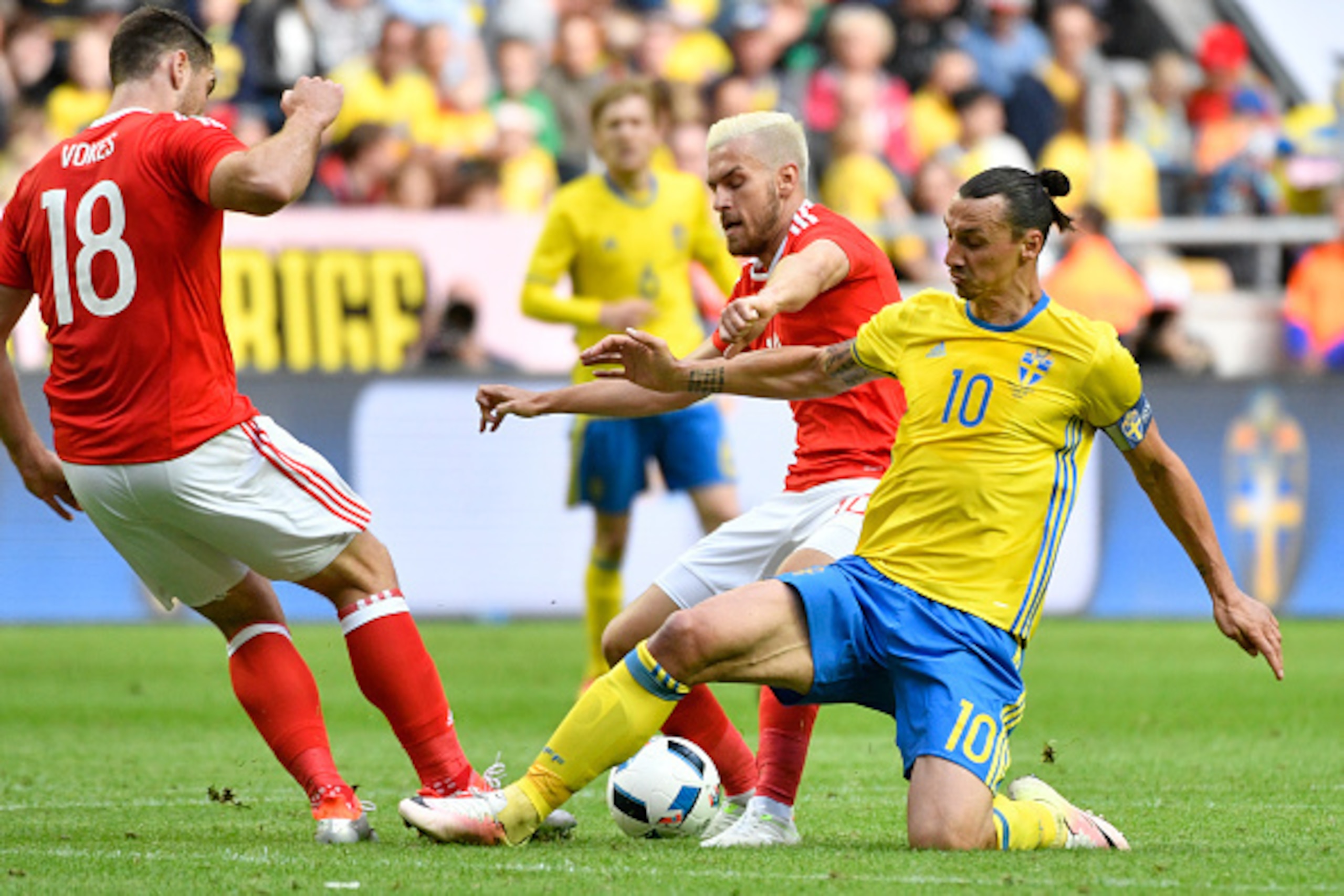 SOLNA, SWEDEN - JUNE 05: Sam Vokes of Wales, Aaron Ramsey of Wales  and Zlatan Ibrahimovic of Sweden during the international friendly between Sweden and Wales at Friends Arena on June 5, 2016 in Solna, Sweden. (Photo by Mikael Sjoberg/Ombrello/Getty Imag
