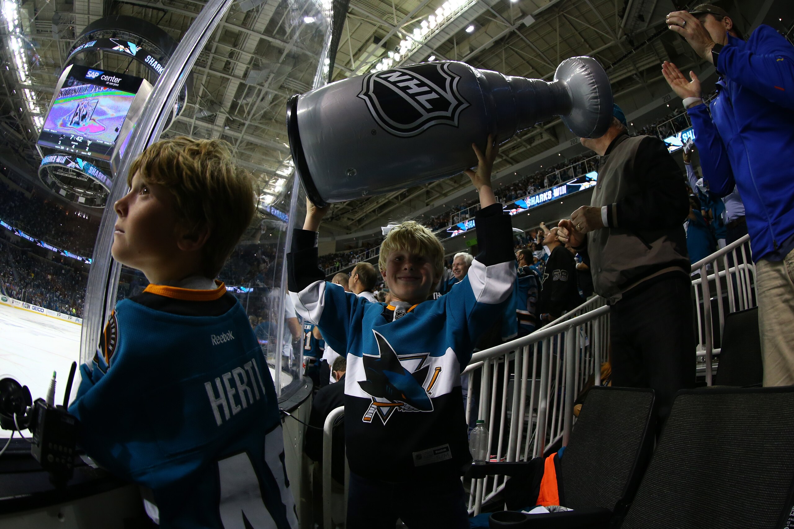 SAN JOSE, CA - JUNE 04:   A San Jose Sharks fan holds up a inflatable NHL Stanley Cup in Game Three of the 2016 NHL Stanley Cup Final at SAP Center on June 4, 2016 in San Jose, California.  (Photo by Christian Petersen/Getty Images)