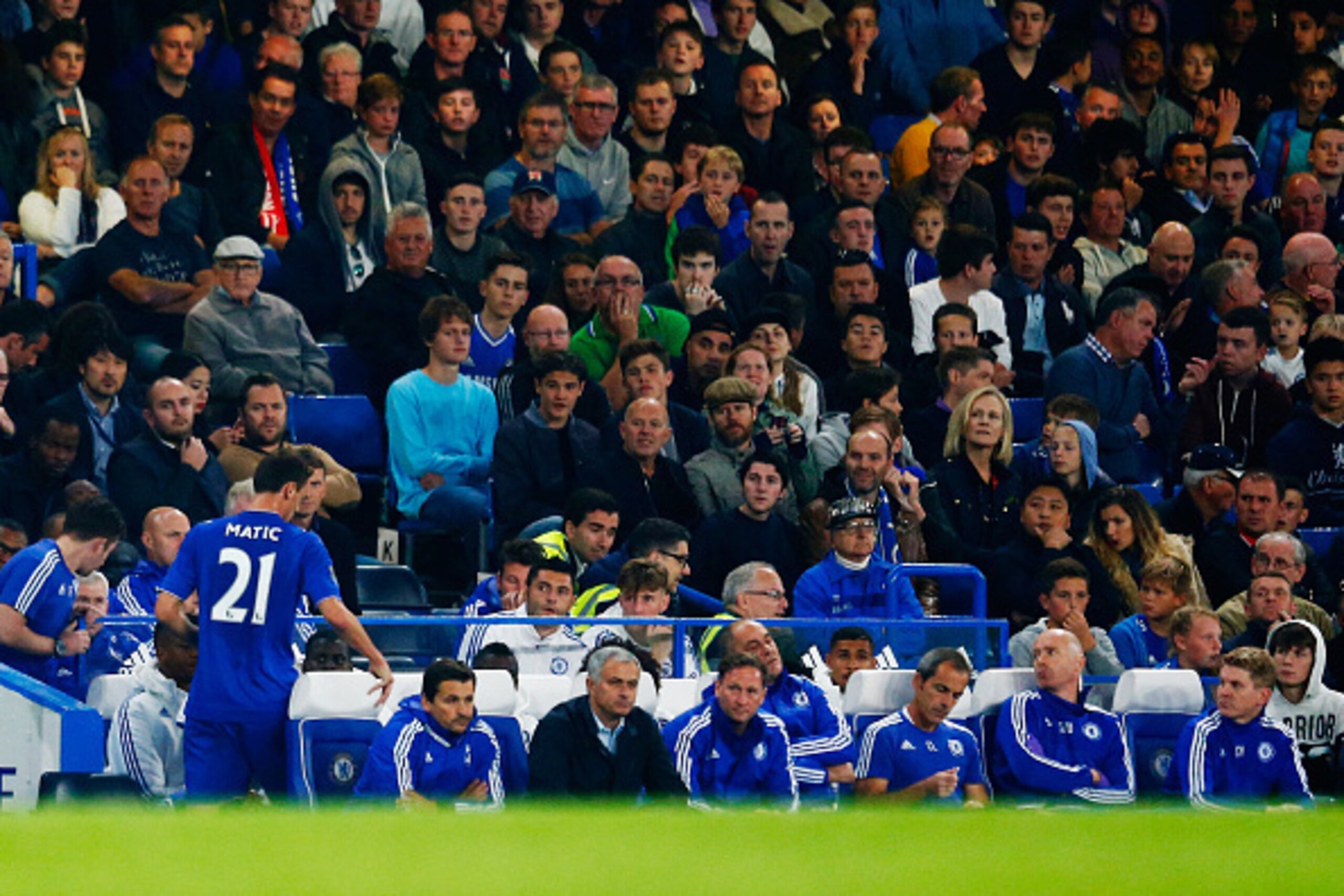 LONDON, ENGLAND - OCTOBER 03:  Nemanja Matic of Chelsea returns to the bench after replaced during the Barclays Premier League match between Chelsea and Southampton at Stamford Bridge on October 3, 2015 in London, United Kingdom.  (Photo by Julian Finney/
