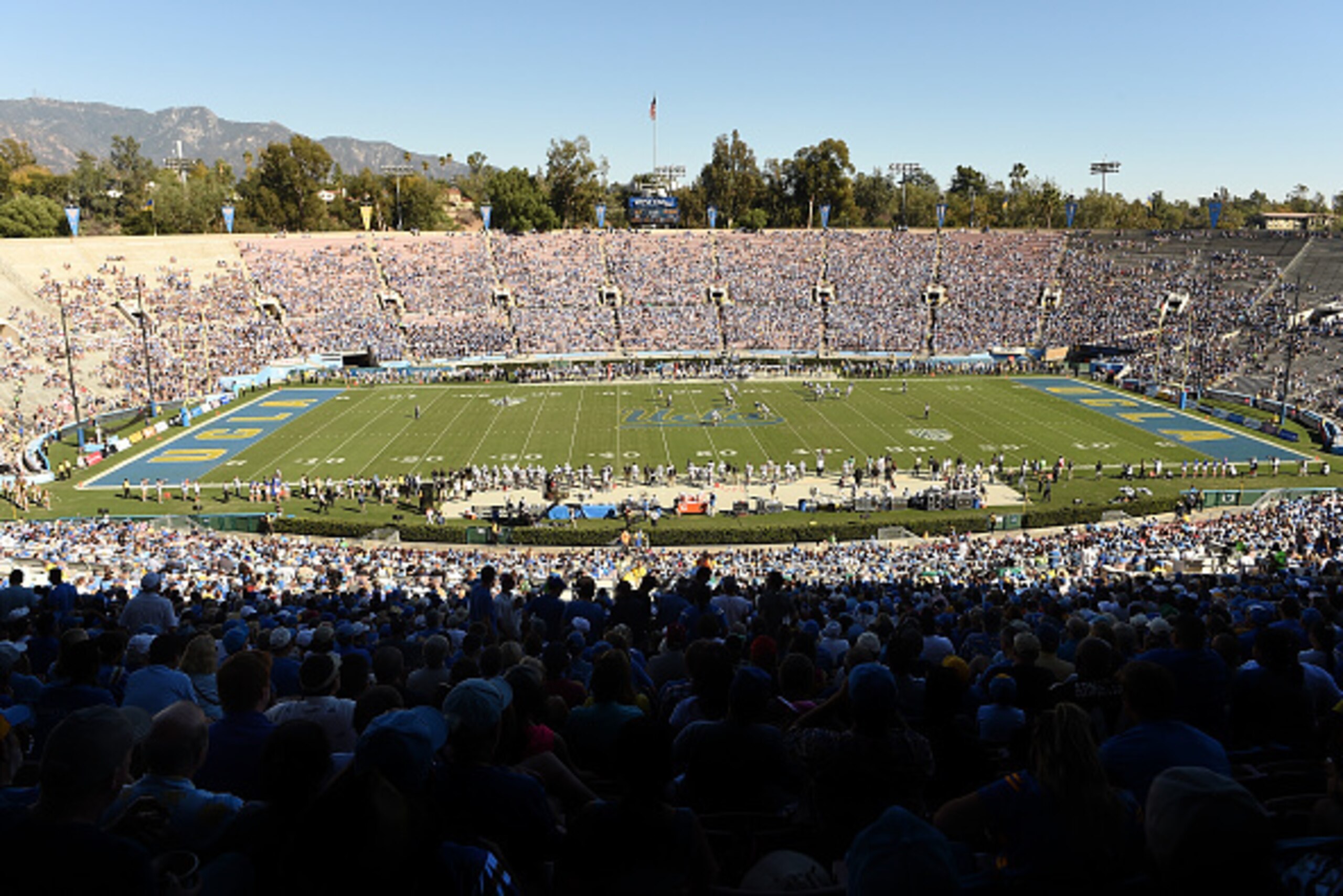 PASADENA, CA - OCTOBER 31:  General view as the Colorado Buffaloes take on the UCLA Bruins at Rose Bowl on October 31, 2015 in Pasadena, California.  (Photo by Lisa Blumenfeld/Getty Images)