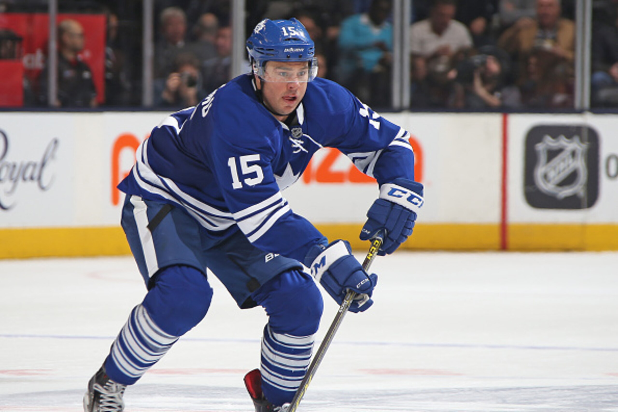 TORONTO, ON - FEBRUARY 18: PA Parenteau #15 of the Toronto Maple Leafs skates with the puck against the New York Rangers during an NHL game at the Air Canada Centre on February 18, 2016 in Toronto, Ontario, Canada. The Rangers defeated the Maple Leafs 4- TORONTO, ON - FEBRUARY 18: PA Parenteau #15 of the Toronto Maple Leafs skates with the puck against the New York Rangers during an NHL game at the Air Canada Centre on February 18, 2016 in Toronto, Ontario, Canada. The Rangers defeated the Maple Leafs 4-
