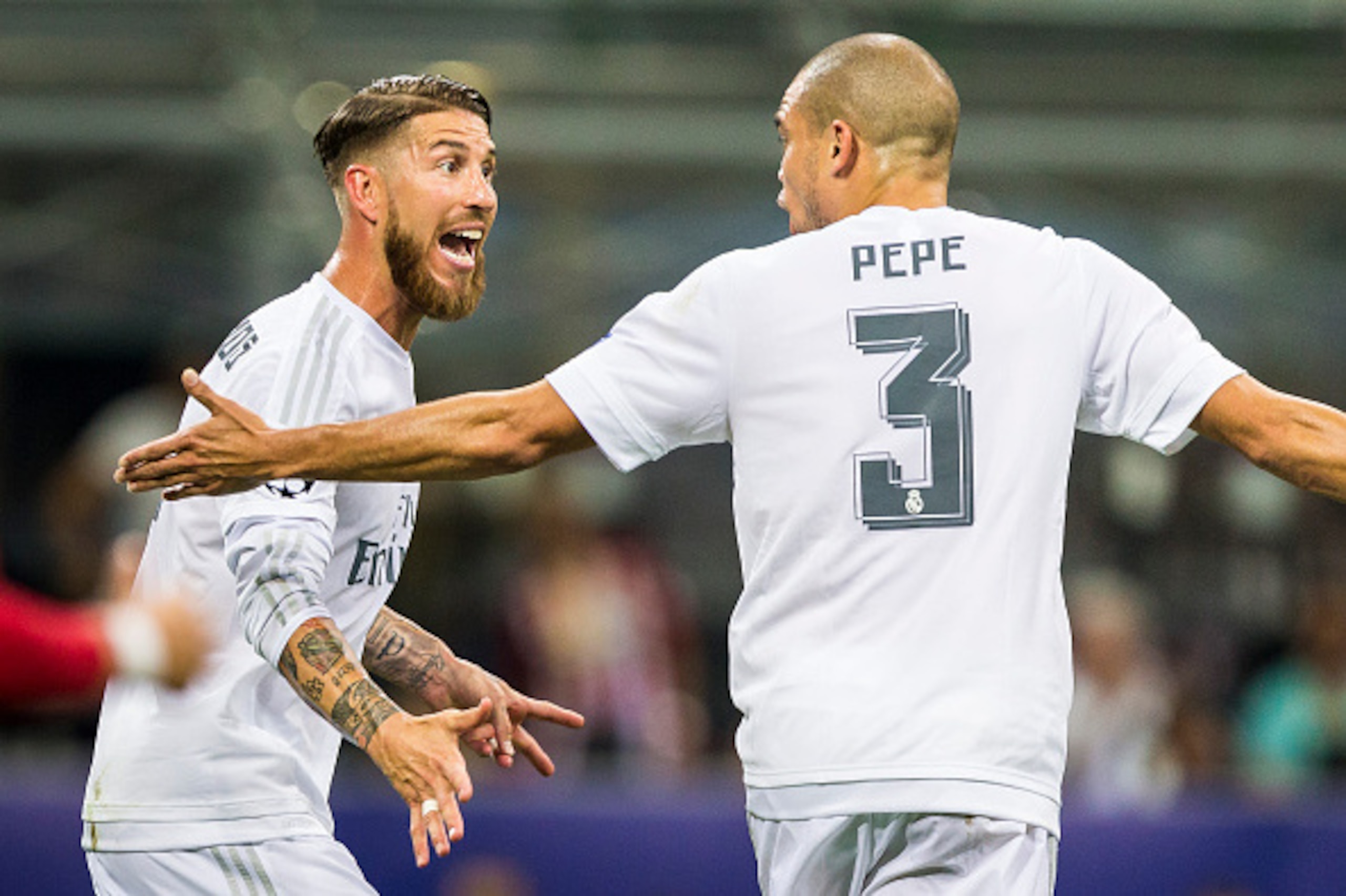 MILAN, ITALY - MAY 28: Sergio Ramos screams at teammate Pepe during the UEFA Champions League Final between Real Madrid and Atletico Madrid at Stadio Giuseppe Meazza on May 28, 2016 in Milan, Italy. (Photo by MICHAEL CAMPANELLA/Getty Images)