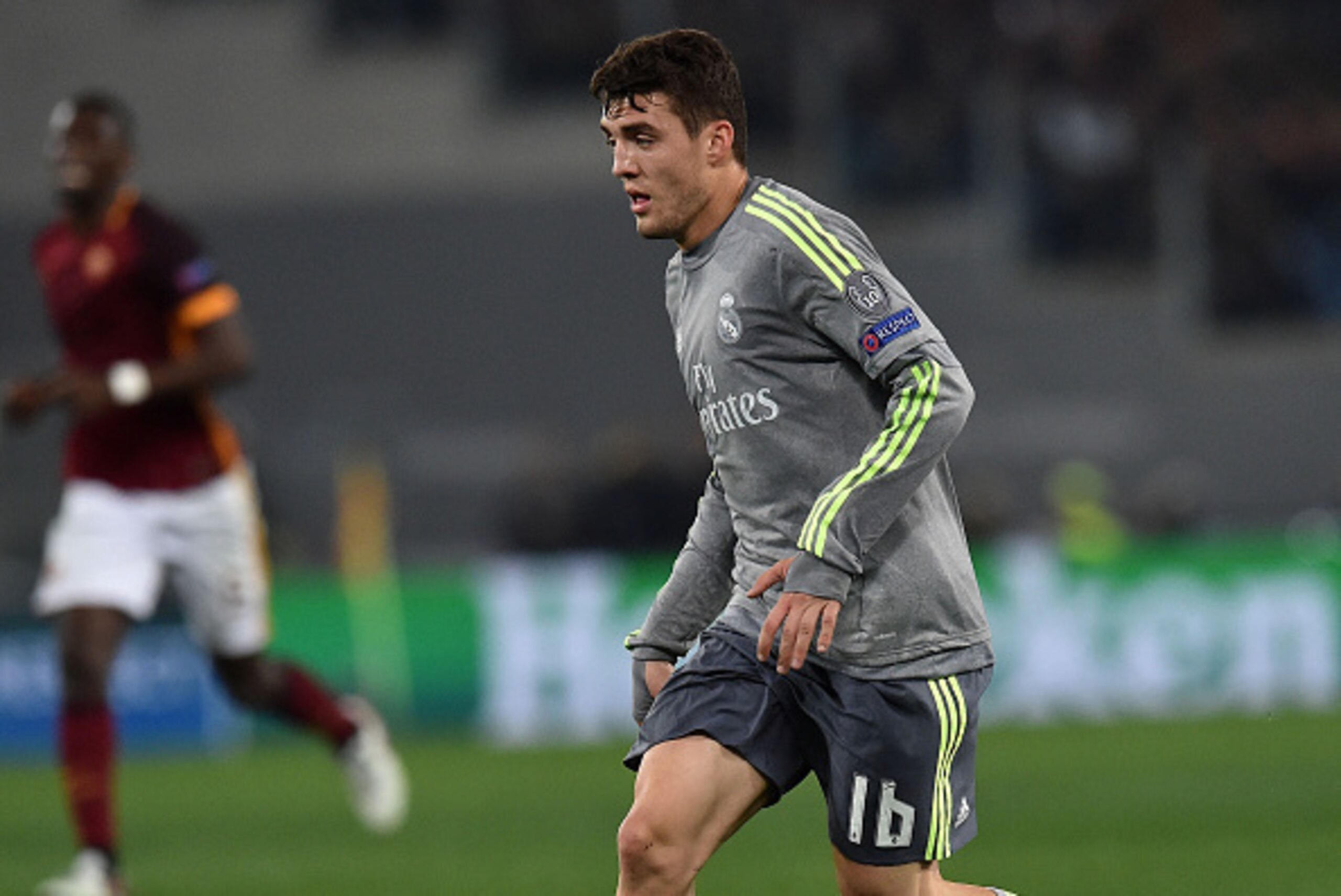 ROME, ITALY - FEBRUARY 17:  Mateo Kovacic of Real Madrid CF in action during the UEFA Champions League Round of 16 First Leg match between AS Roma and Real Madrid CF at Stadio Olimpico on February 17, 2016 in Rome, Italy.  (Photo by Giuseppe Bellini/Getty