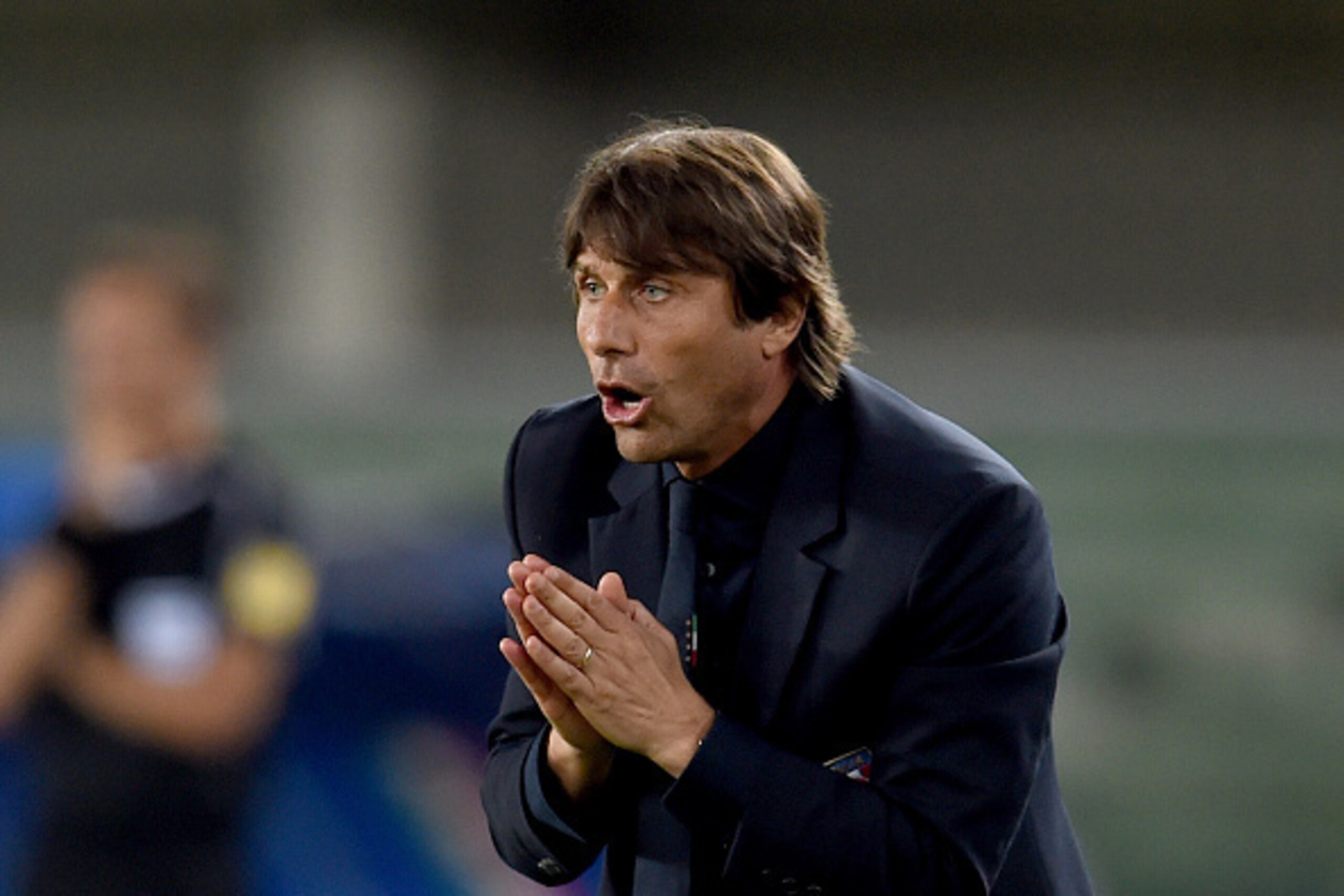 VERONA, ITALY - JUNE 06:  Head coach Italy Antonio Conte reacts during the international friendly match between Italy and Finland on June 6, 2016 in Verona, Italy.  (Photo by Claudio Villa/Getty Images)