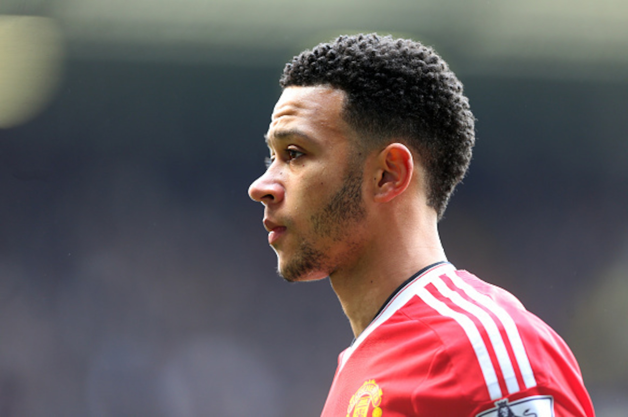 LONDON, ENGLAND - APRIL 10 :  Memphis Depay of Manchester United during the Barclays Premier League match between Tottenham Hotspur and Manchester United at White Hart Lane on April 10, 2016 in London, England.  (Photo by Catherine Ivill - AMA/Getty Image