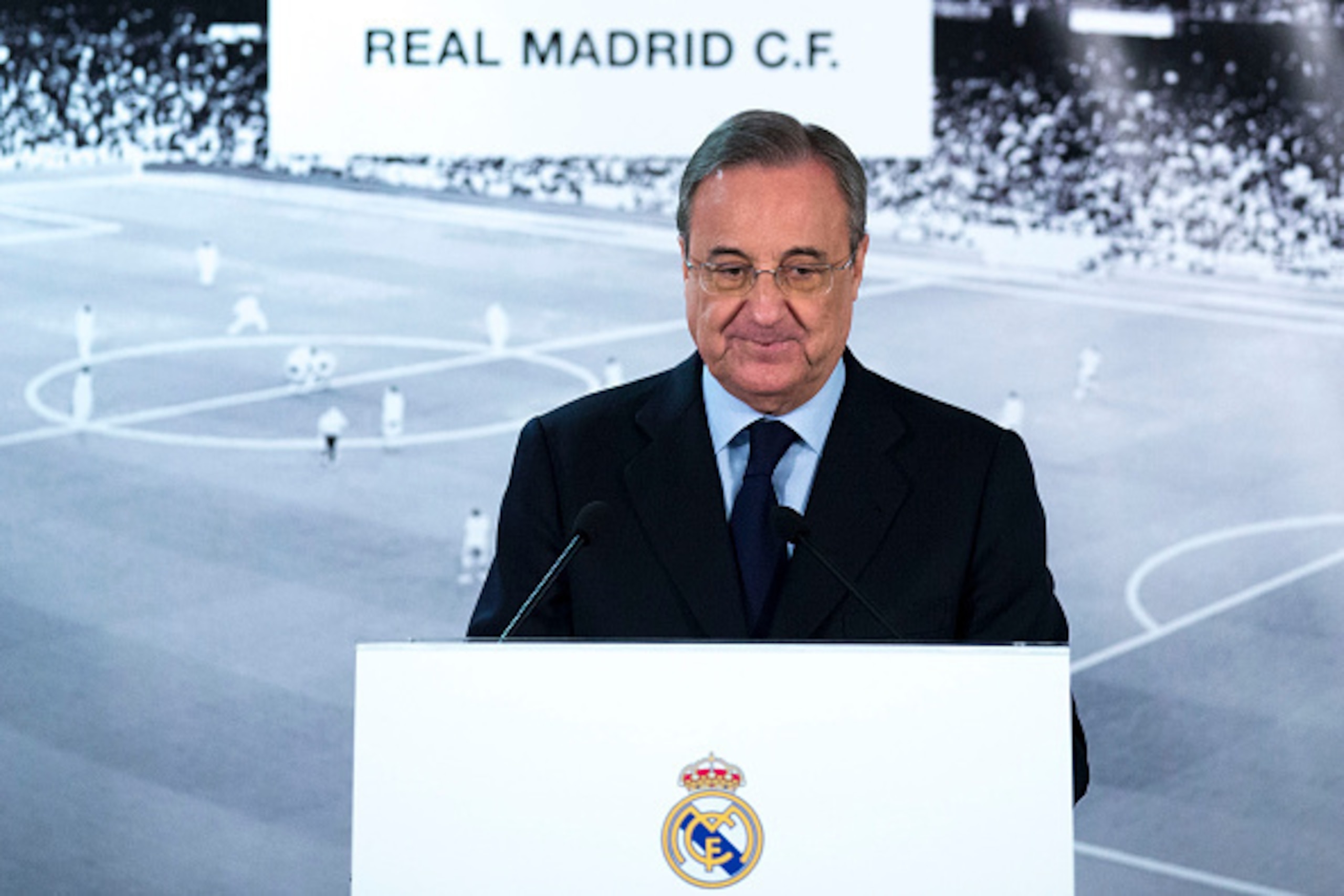 MADRID, SPAIN - JANUARY 04:  Real Madrid CF president Florentino Perez gives a speech as he comunicates the dismissal of Rafael benitez and announces Zinedine Zidane as new Real Madrid head coach at Santiago Bernabeu Stadium on January 4, 2016 in Madrid, 