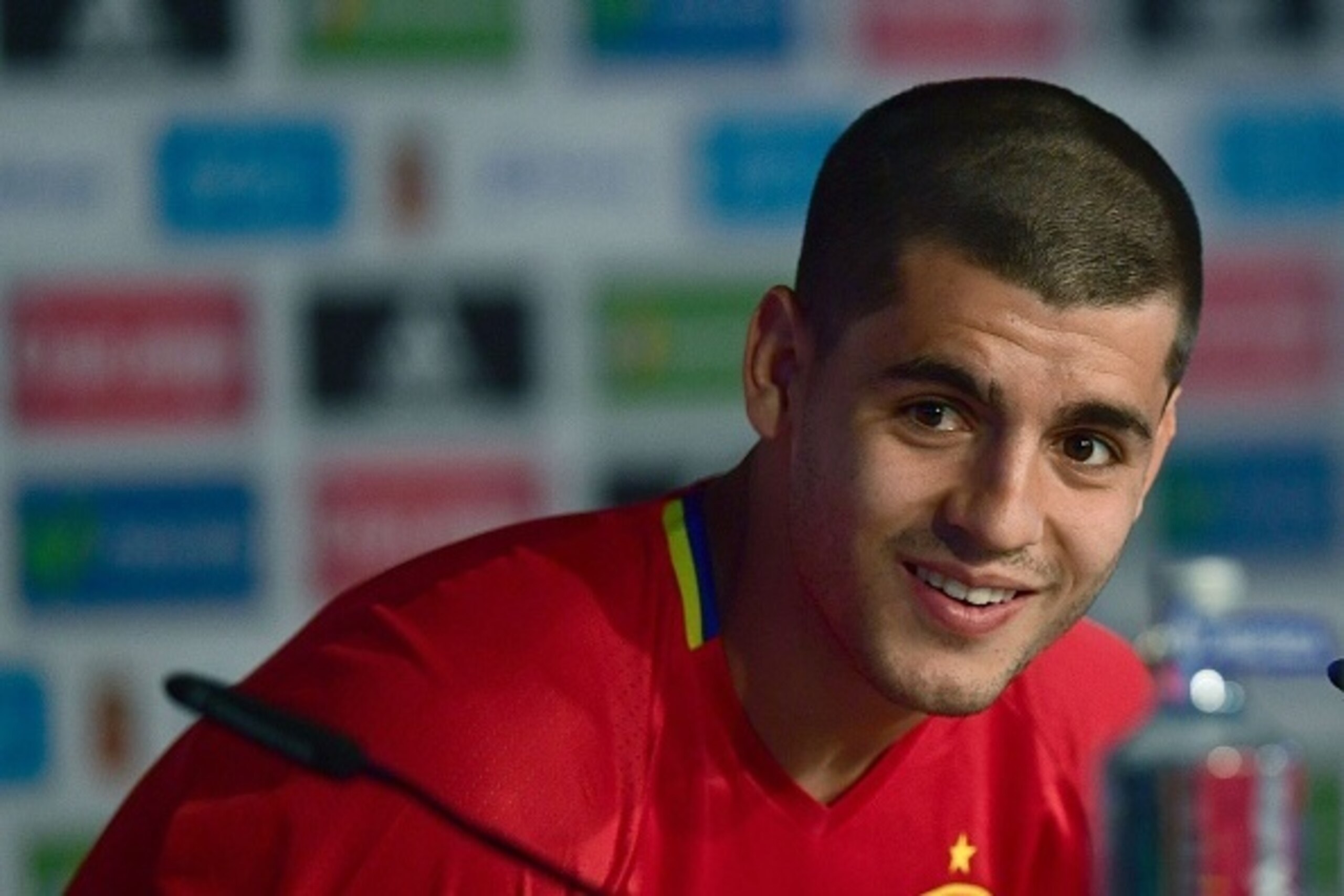 Spain's forward Alvaro Morata smiles during a press conference in Saint Martin de Re's stadium on June 9, 2016, on the eve of the start of the Euro 2016 football tournament. / AFP / PIERRE-PHILIPPE MARCOU (Photo credit should read PIERRE-PHILIPPE M Spain's forward Alvaro Morata smiles during a press conference in Saint Martin de Re's stadium on June 9, 2016, on the eve of the start of the Euro 2016 football tournament. / AFP / PIERRE-PHILIPPE MARCOU (Photo credit should read PIERRE-PHILIPPE M