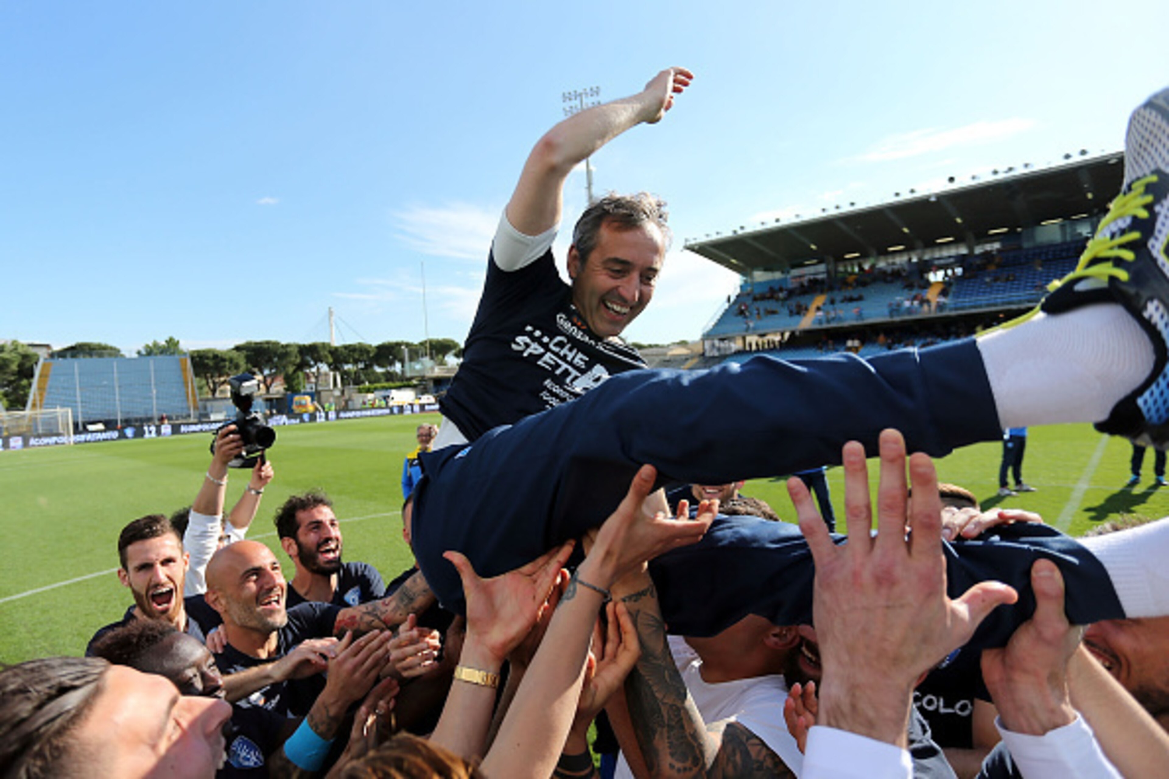 EMPOLI, ITALY - MAY 01: Marco Giampaolo manager of Empoli FC celebrates the victory during the Serie A match between Empoli FC and Bologna FC at Stadio Carlo Castellani on May 1, 2016 in Empoli, Italy.  (Photo by Gabriele Maltinti/Getty Images)