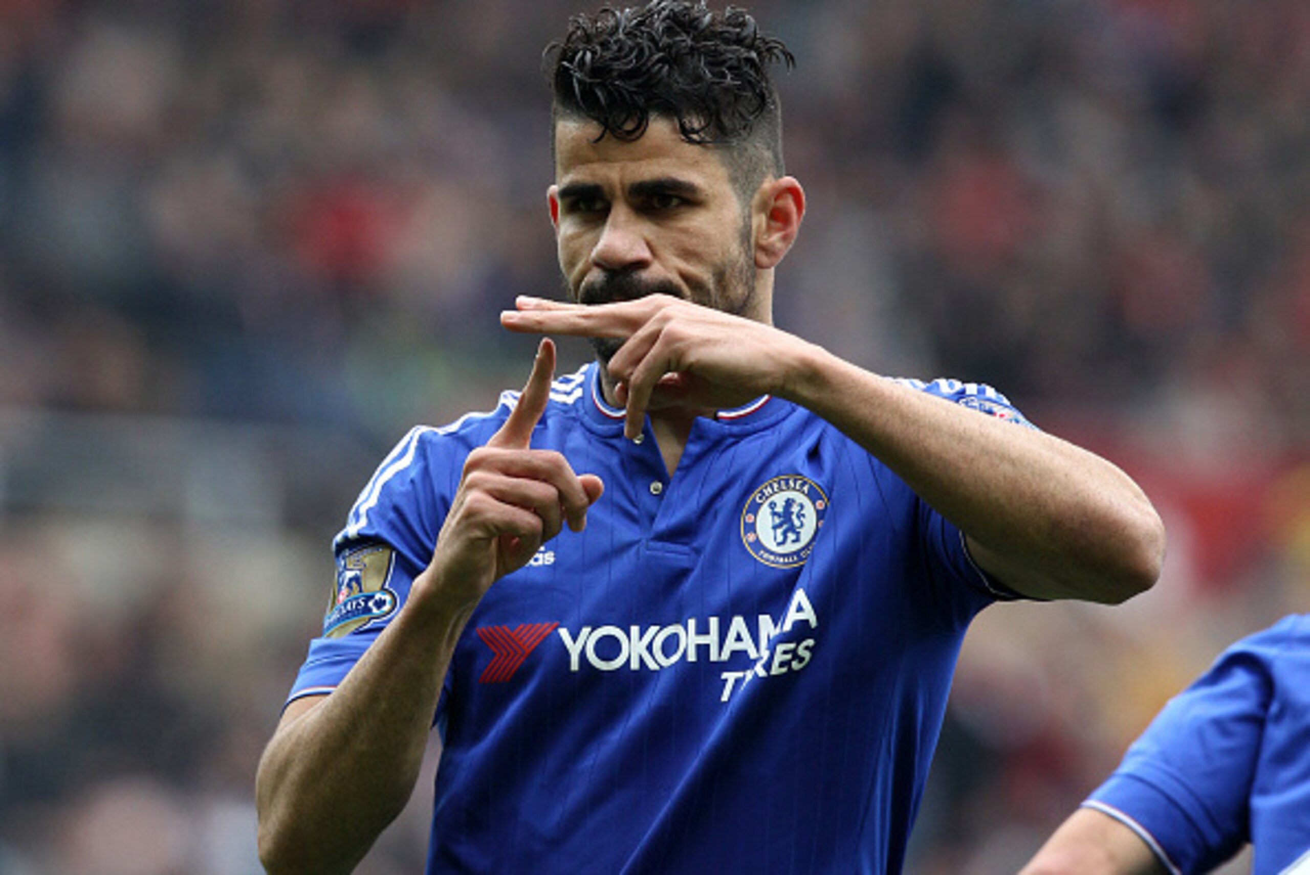 Chelsea's Brazilian-born Spanish striker Diego Costa celebrates scoring his team's first goal during the English Premier League football match between Sunderland and Chelsea at the Stadium of Light in Sunderland, northeast England on May 7, 2016. / AFP / Chelsea's Brazilian-born Spanish striker Diego Costa celebrates scoring his team's first goal during the English Premier League football match between Sunderland and Chelsea at the Stadium of Light in Sunderland, northeast England on May 7, 2016. / AFP /