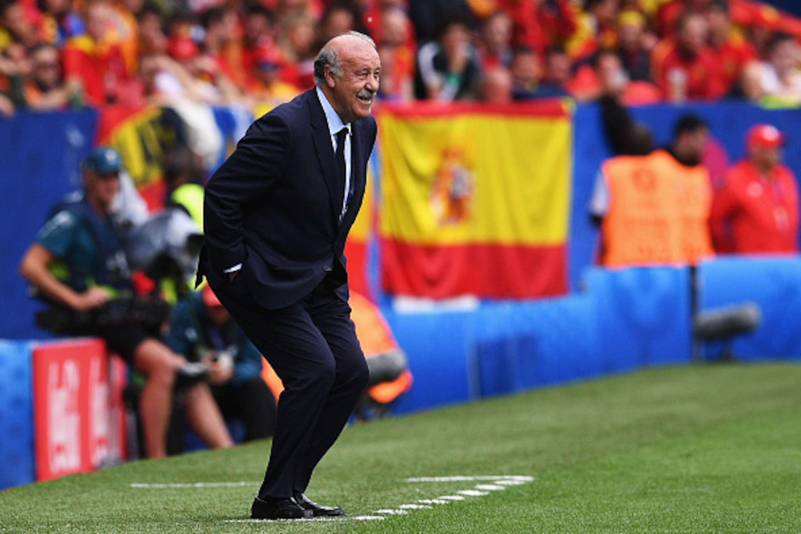 TOULOUSE, FRANCE - JUNE 13:  Vicente del Bosque head coach of Spain looks on during the UEFA EURO 2016 Group D match between Spain and Czech Republic at Stadium Municipal on June 13, 2016 in Toulouse, France.  (Photo by David Ramos/Getty Images)