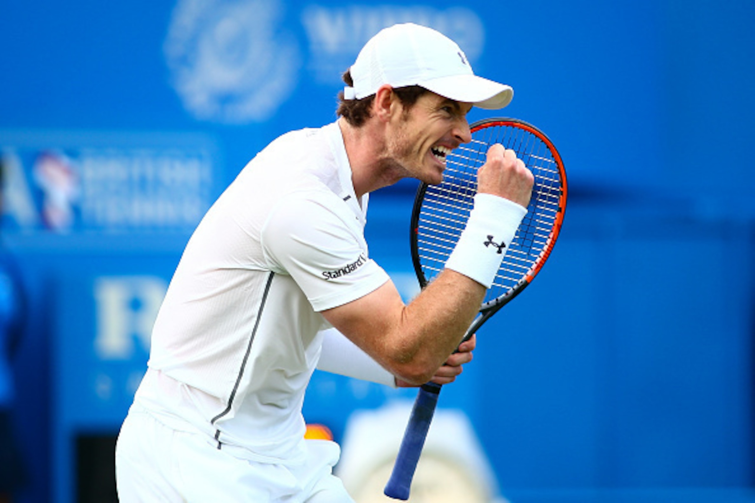 LONDON, ENGLAND - JUNE 14: Andy Murray of Great Britain celebrates a game point during his first round match against Nicolas Mahut of France during day two of the Aegon Championships at the Queens Club on June 14, 2016 in London, England. (Photo by Jord LONDON, ENGLAND - JUNE 14: Andy Murray of Great Britain celebrates a game point during his first round match against Nicolas Mahut of France during day two of the Aegon Championships at the Queens Club on June 14, 2016 in London, England. (Photo by Jord