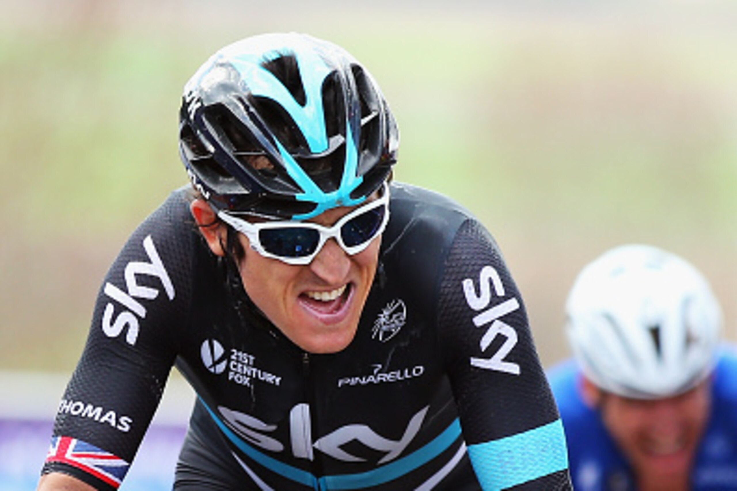 OUDENAARDE, WEST-VLAANDEREN - APRIL 03:  Geraint Thomas of Great Britain and Team SKY rides up the final ascent of the Paterberg during the 100th edition of the Tour of Flanders from Bruges to Oudenaarde on April 3, 2016 in Bruges, Belgium.  (Photo by Bry
