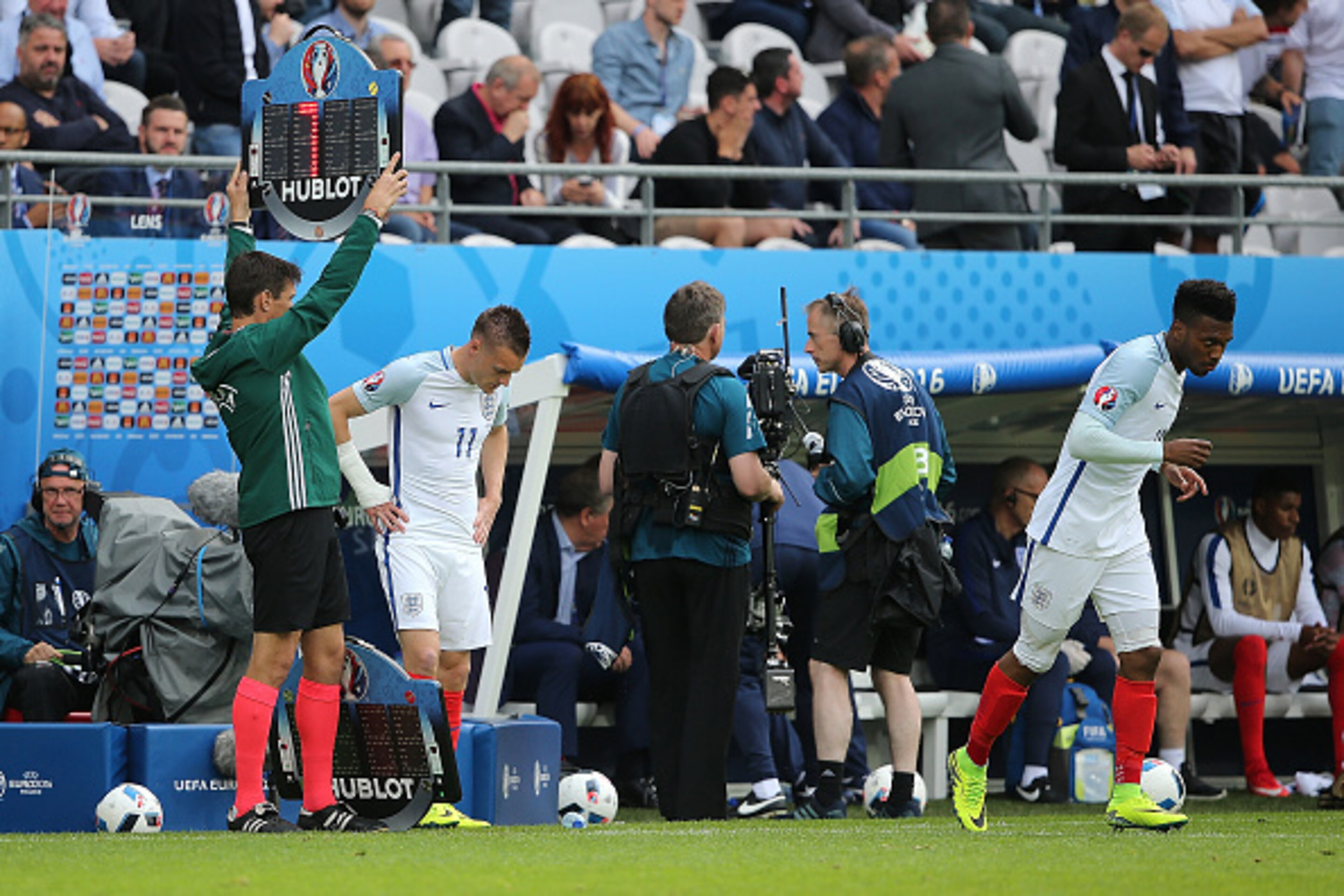 LENS, FRANCE - JUNE 16:  Jamie Vardy and Daniel Sturridge (R) of England come on as substitutes during the UEFA EURO 2016 Group B match between England v Wales at Stade Bollaert-Delelis on June 16, 2016 in Lens, France.  (Photo by Matthew Ashton - AMA/Get
