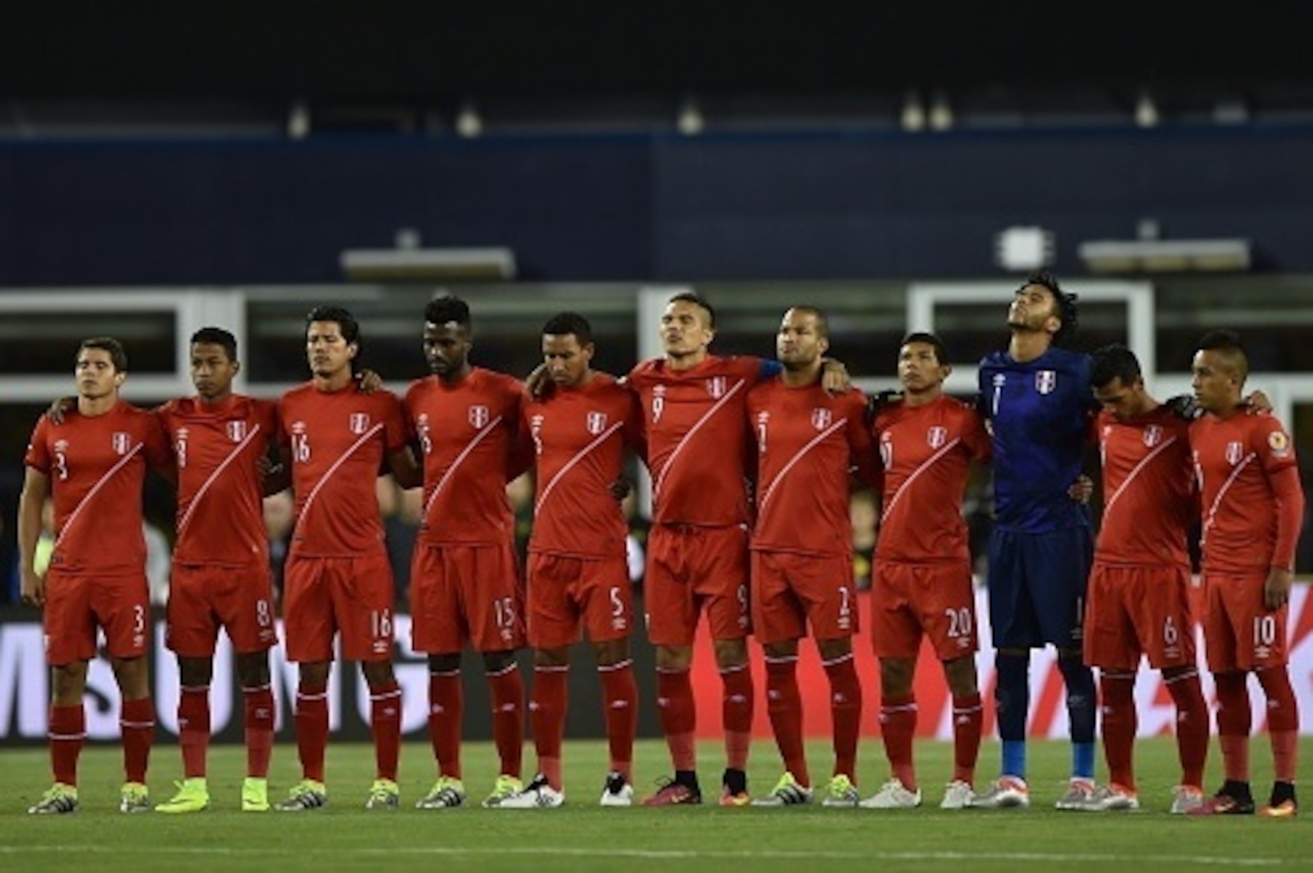 Players of Peru pay a minute of silence in honour of the victims of a rampage at a gay club in Orlando, Florida, that killed 50 people and wounded 53, before their Copa America Centenario football tournament match against Brazil in Foxborough, Massachuset Players of Peru pay a minute of silence in honour of the victims of a rampage at a gay club in Orlando, Florida, that killed 50 people and wounded 53, before their Copa America Centenario football tournament match against Brazil in Foxborough, Massachuset