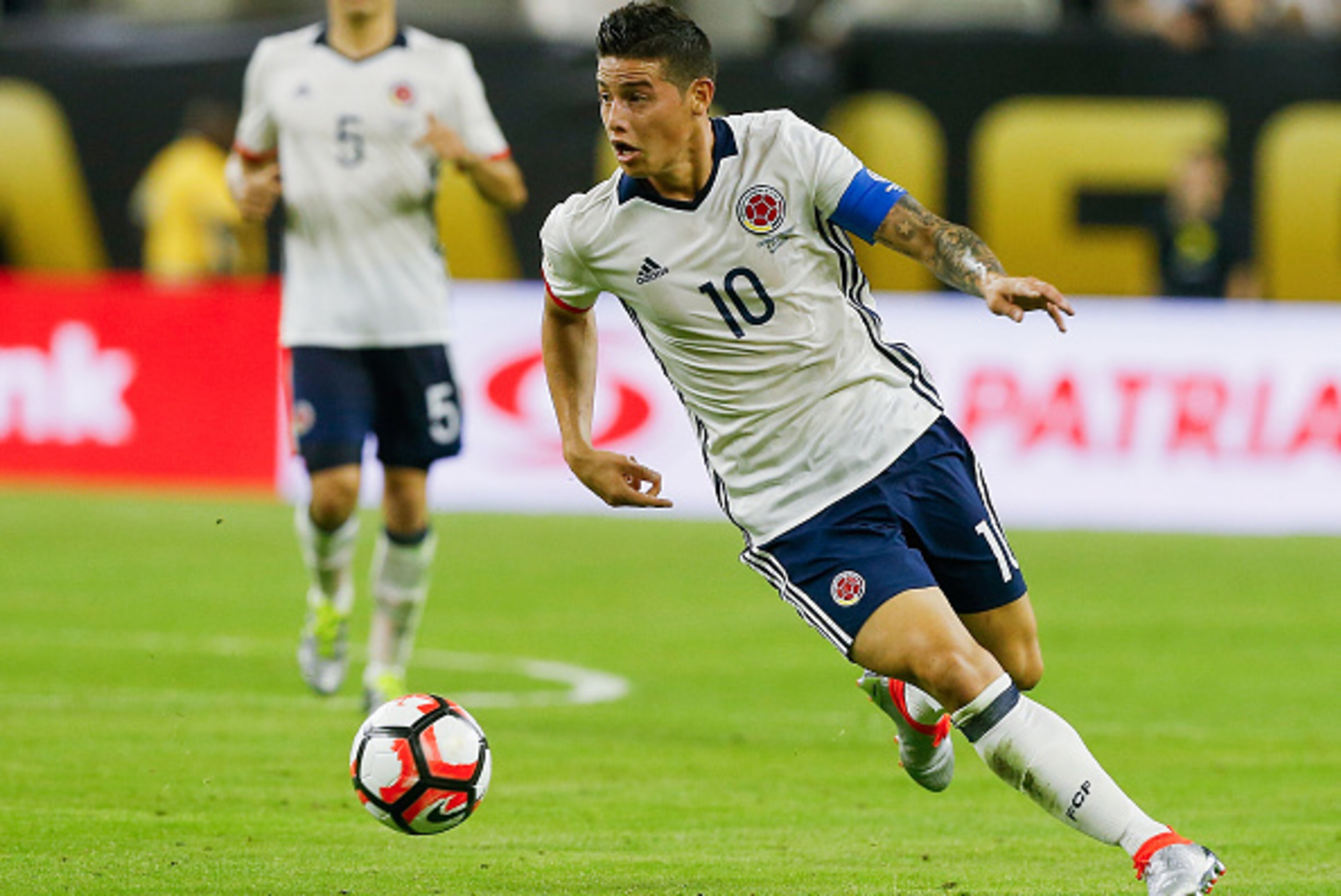 HOUSTON, TX - JUNE 11: James Rodriguez #10 of Colombia brings the ball up the field in the second half against Costa Rica at NRG Stadium on June 11, 2016 in Houston, Texas. (Photo by Bob Levey/Getty Images)