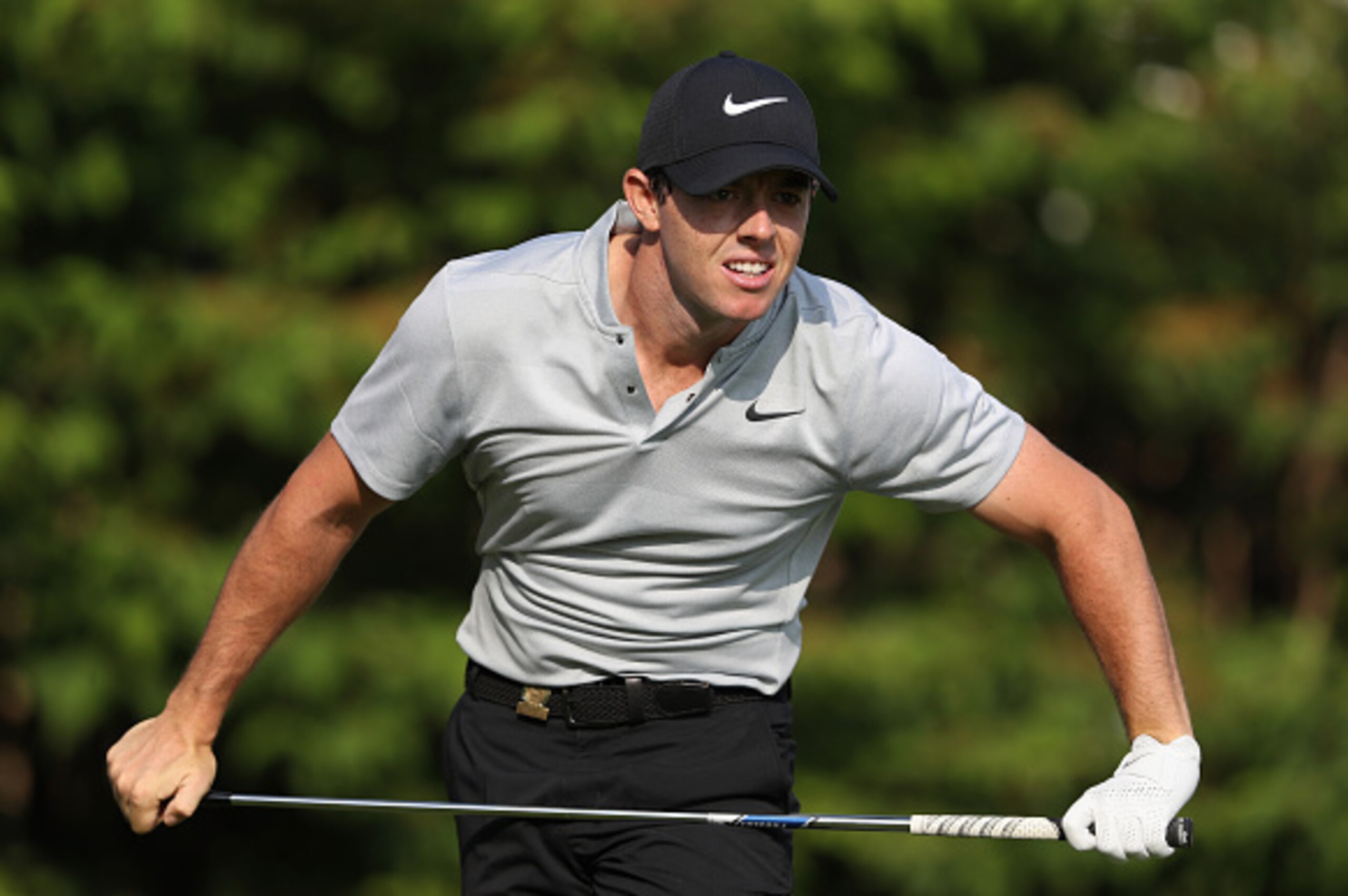 OAKMONT, PA - JUNE 16:  Rory McIlroy of Northern Ireland on the second tee during the first round of the U.S. Open at Oakmont Country Club on June 16, 2016 in Oakmont, Pennsylvania.  (Photo by David Cannon/Getty Images)
