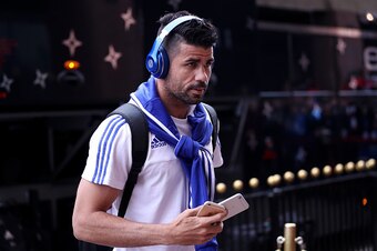SUNDERLAND, ENGLAND - MAY 07:  Diego Costa of Chelsea arrives for the Barclays Premier League match between Sunderland and Chelsea at the Stadium of Light on May 7, 2016 in Sunderland, United Kingdom.  (Photo by Ian MacNicol/Getty Images)