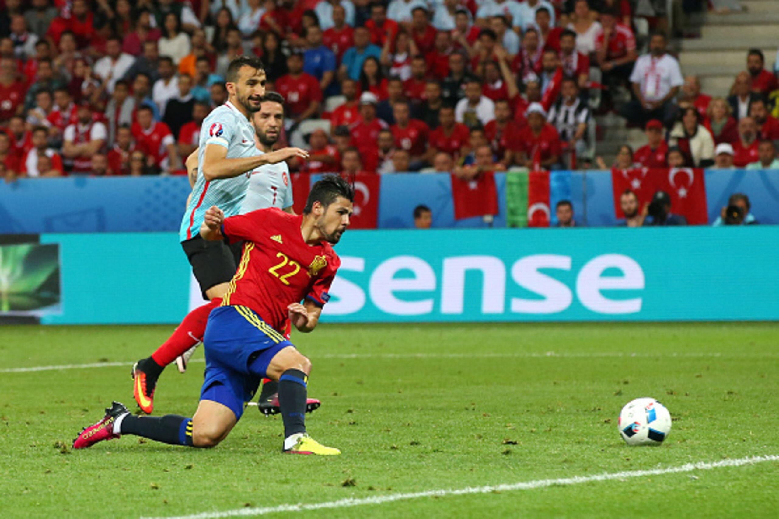 NICE, FRANCE - JUNE 17:  Nolito of Spain scores his sides second goal during the UEFA EURO 2016 Group D match between Spain and Turkey at Allianz Riviera Stadium on June 17, 2016 in Nice, France.  (Photo by Alex Livesey/Getty Images)