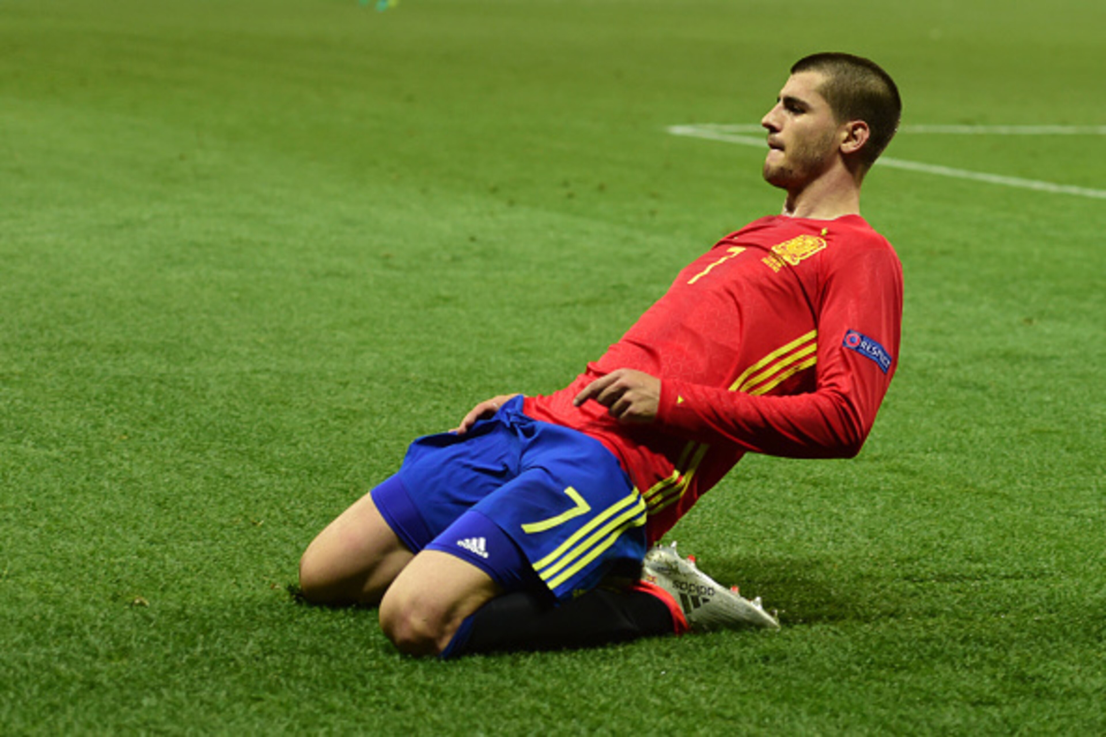 Spain's forward Alvaro Morata celebrates his goal during the Euro 2016 group D football match between Spain and Turkey at the Allianz Riviera stadium in Nice on June 17, 2016.  / AFP / BULENT KILIC        (Photo credit should read BULENT KILIC/AFP/Getty I
