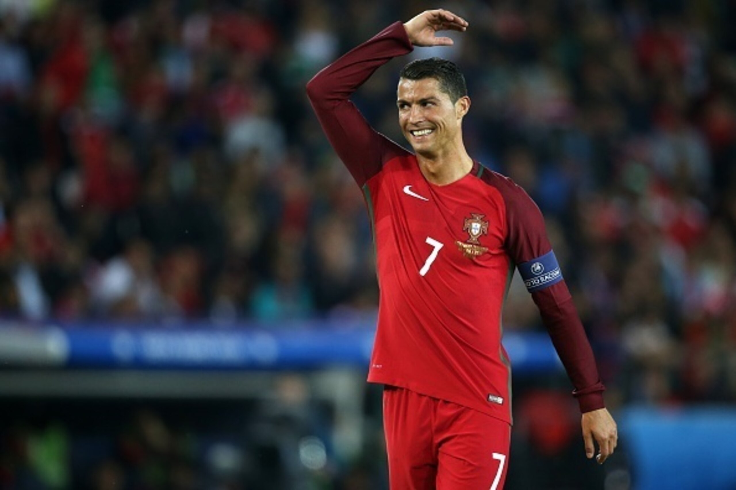 Cristiano Ronaldo of Portugal during the UEFA EURO 2016 Group F group stage match between Portugal and Austria at the Stade Parc de Princes on june 18, 2016 in Paris, France.(Photo by VI Images via Getty Images)