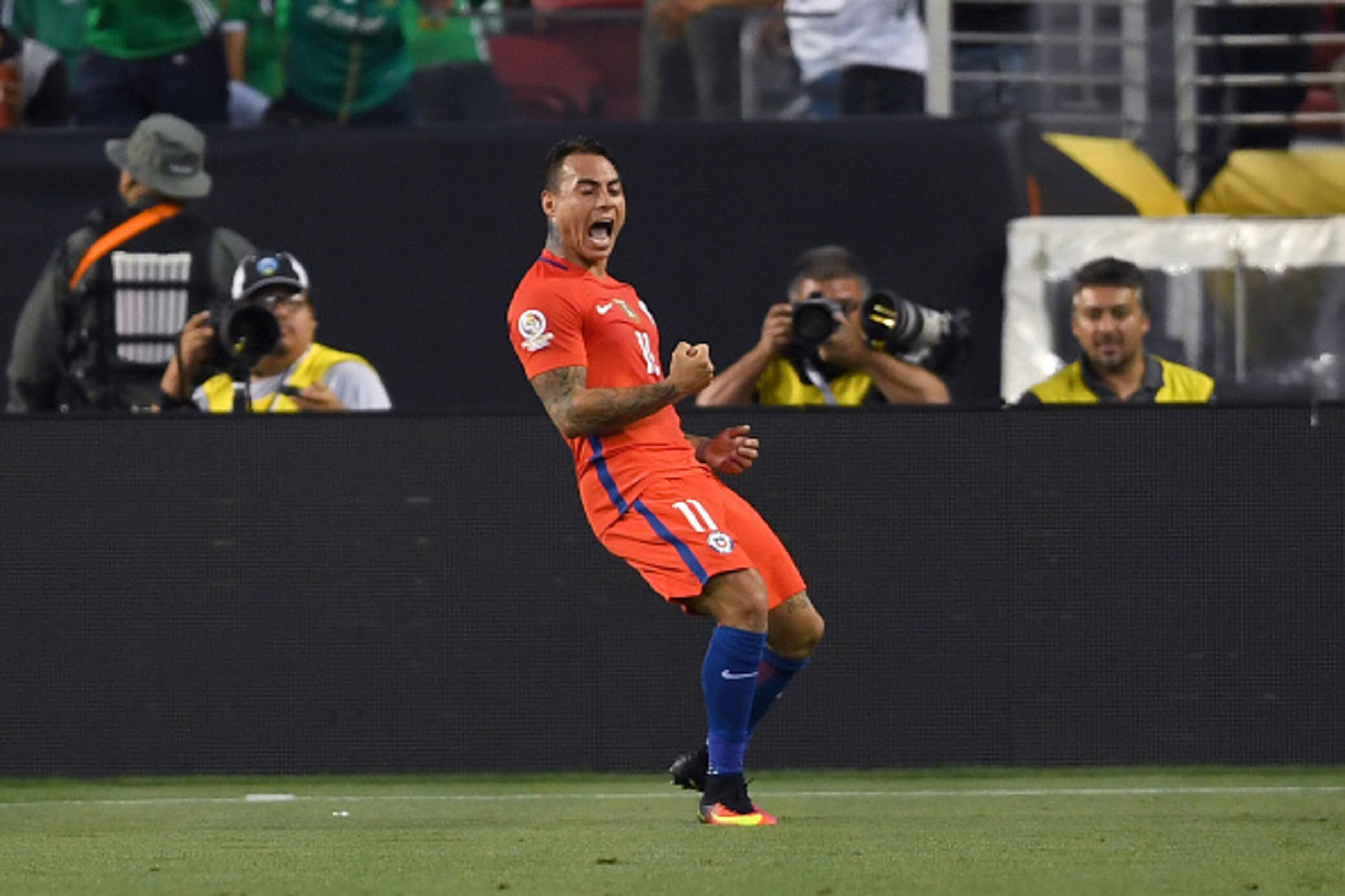 SANTA CLARA, CA - JUNE 18:  Eduardo Vargas #11 of Chile celebrates after he scored a goal against Mexico during the 2016 Copa America Centenario Quarterfinals match play between Mexico and Chile at Levi's Stadium on June 18, 2016 in Santa Clara, Californi