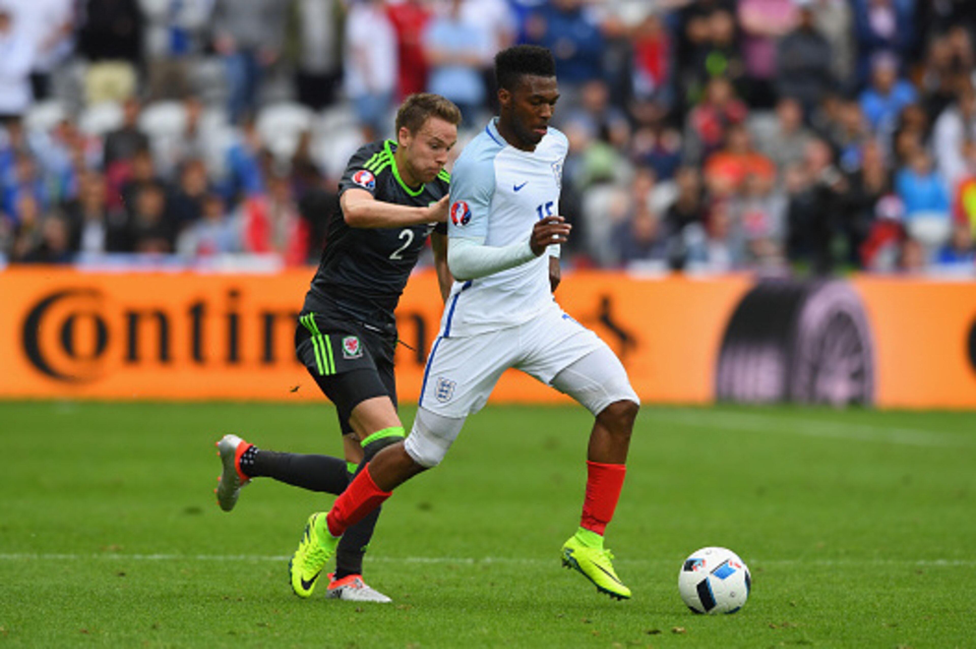 LENS, FRANCE - JUNE 16:  Daniel Sturridge of England in action during the UEFA Euro 2016 Group B match between England and Wales at Stade Bollaert-Delelis on June 16, 2016 in Lens, France.  (Photo by Stu Forster/Getty Images)