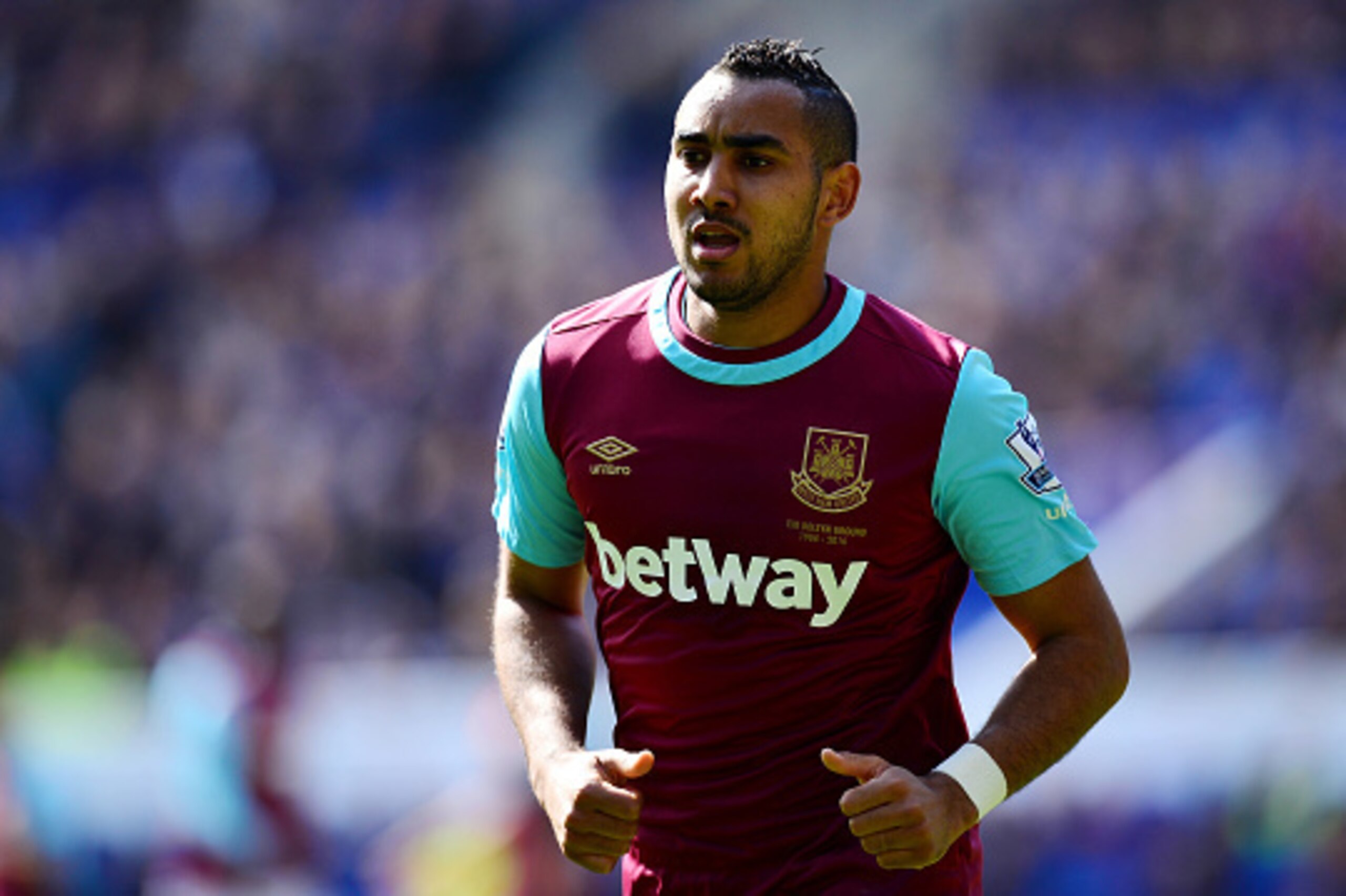 LEICESTER, ENGLAND - APRIL 17:  Dimitri Payet of West Ham United looks on during the Barclays Premier League match between Leicester City and West Ham United at The King Power Stadium on April 17, 2015 in Leicester, United Kingdom.  (Photo by Dan Mullan/G