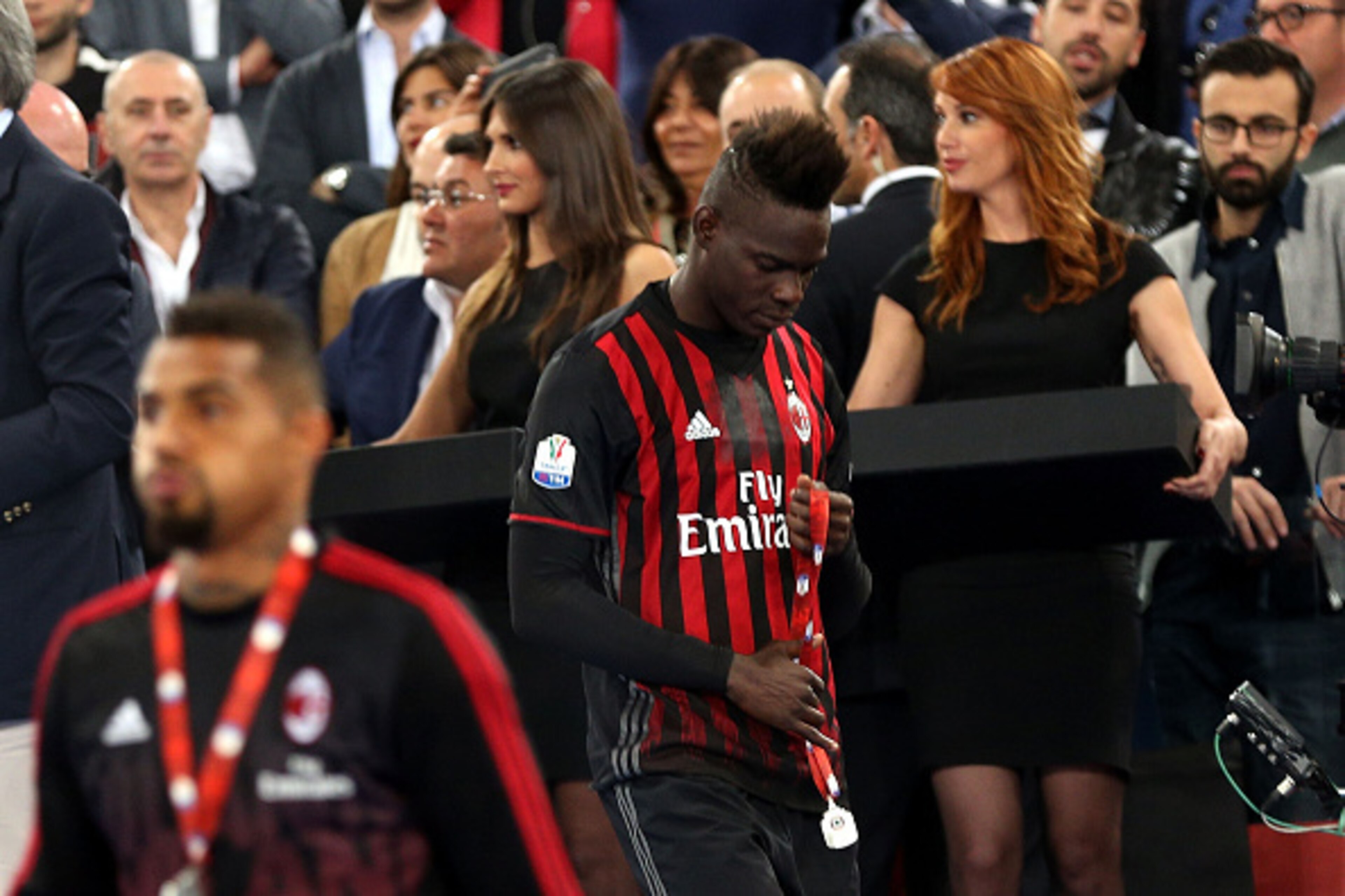ROME, ITALY - MAY 21: Mario Balotelli of AC Milan shows his dejection during the TIM Cup match between AC Milan and Juventus FC at Stadio Olimpico on May 21, 2016 in Rome, Italy. (Photo by Gabriele Maltinti/Getty Images) ROME, ITALY - MAY 21: Mario Balotelli of AC Milan shows his dejection during the TIM Cup match between AC Milan and Juventus FC at Stadio Olimpico on May 21, 2016 in Rome, Italy. (Photo by Gabriele Maltinti/Getty Images)