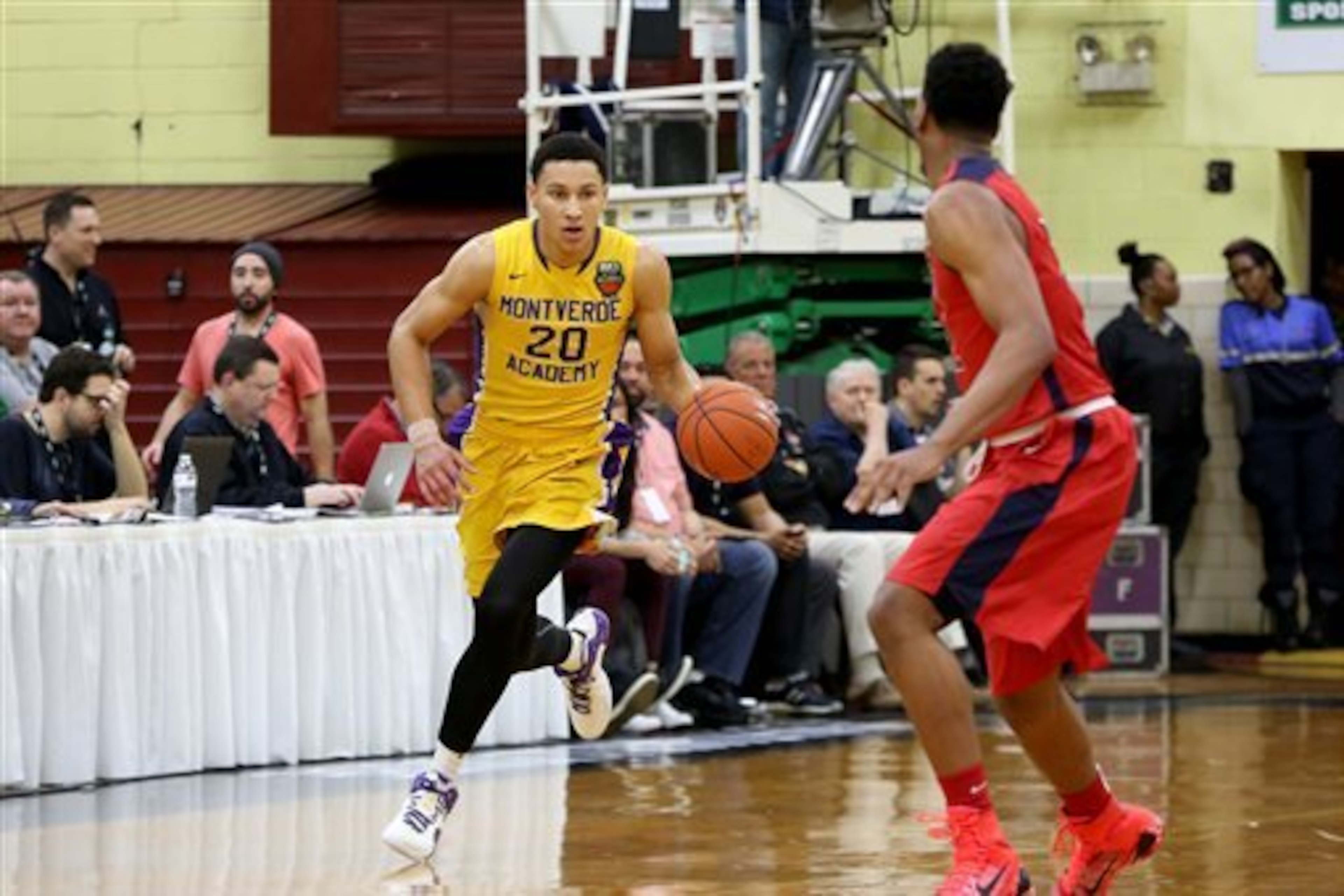 Simmons earned Gatorade National Player of the Year honors at high school hoops powerhouse Montverde Academy. Simmons earned Gatorade National Player of the Year honors at high school hoops powerhouse Montverde Academy.