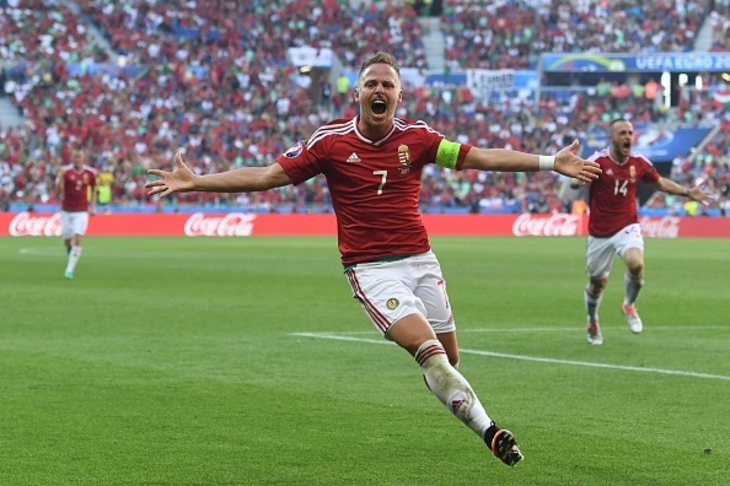 Hungary's midfielder Balazs Dzsudzsak celebrates after scoring a goal during the Euro 2016 group F football match between Hungary and Portugal at the Parc Olympique Lyonnais stadium in Decines-Charpieu, near Lyon, on June 22, 2016. / AFP / FRANCISCO LEONG Hungary's midfielder Balazs Dzsudzsak celebrates after scoring a goal during the Euro 2016 group F football match between Hungary and Portugal at the Parc Olympique Lyonnais stadium in Decines-Charpieu, near Lyon, on June 22, 2016. / AFP / FRANCISCO LEONG