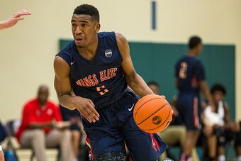 MAPLE GROVE, MN- MAY 23: Malik Monk #5 from the Arkansas Wings and Bentonville High School during Session Four of the Nike EYBL on May 23, 2015 at Maple Grove Community Gym in Maple Grove, Minnesota. (Photo by Brace Hemmelgarn/Getty Images)